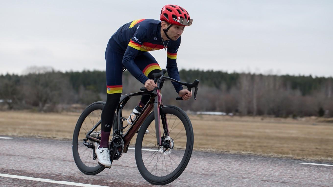 Amir Ansari tog tidigt kontakt med Stockholms CK där villiga personer hjälpte honom igång med cyklingen som blev en språngbräda in i samhället. Foto: Albert Karlsson