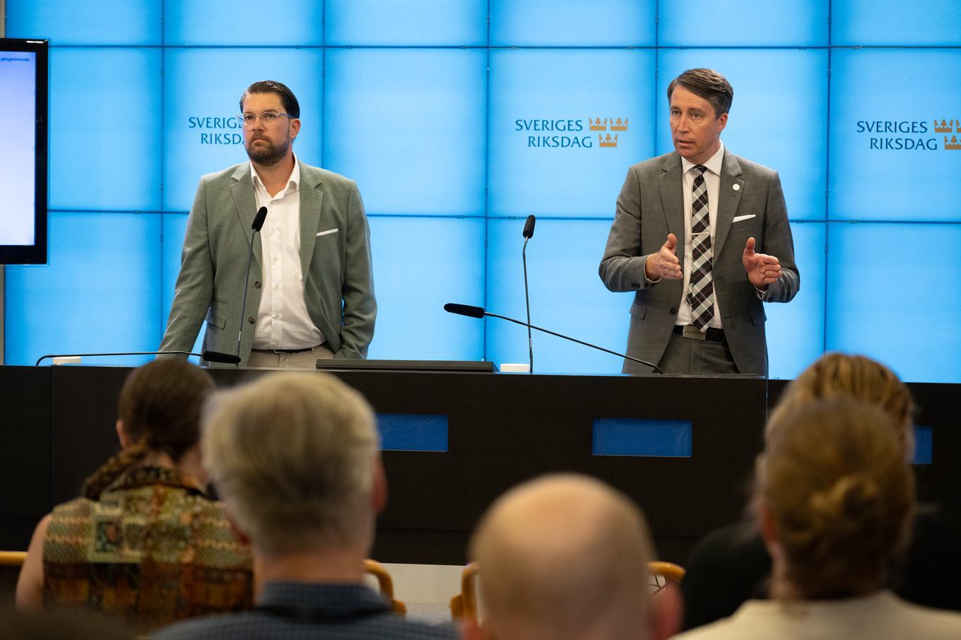 Jimmie Åkesson(SD), partiledare och Richard Jomshof (SD), ordförande justitieutskottet. Foto: Roger Sahlström