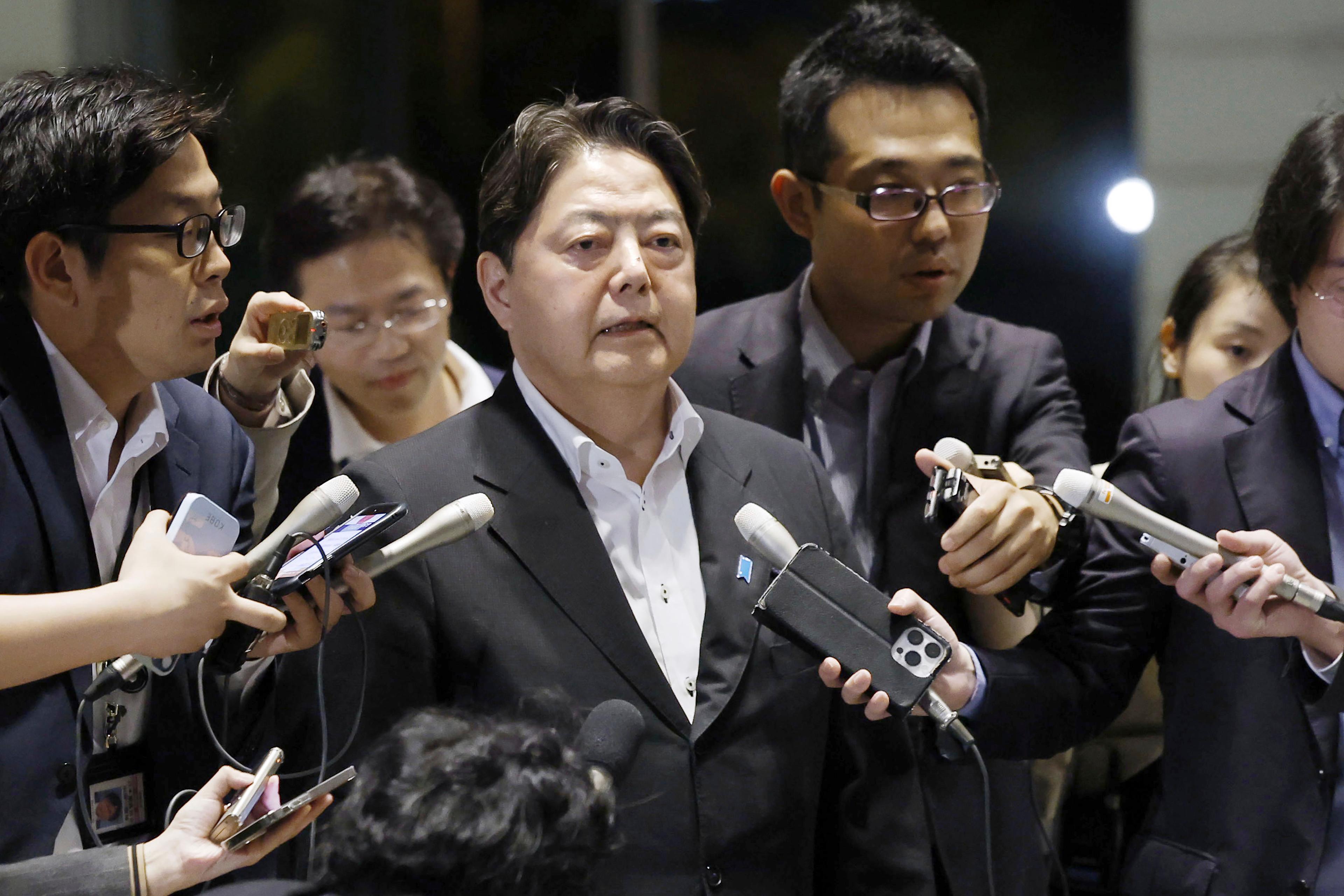 Den japanska regeringens talesperson Yoshimasa Hayashi. Arkivbild. Foto: Nyhetsbyrån Kyodo via AP/TT