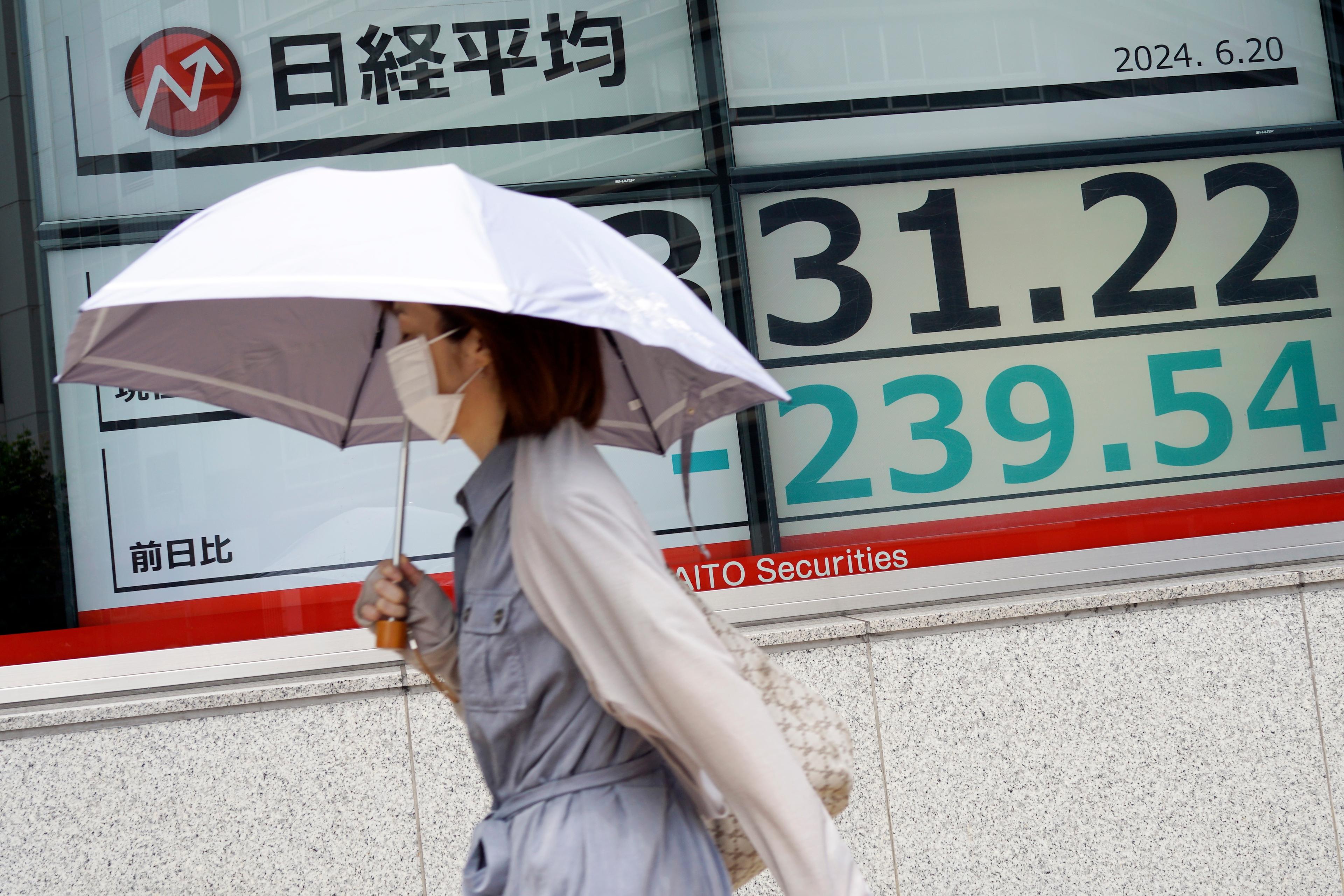 Spridda skurar på Asienbörserna. Arkivbild. Foto: Eugene Hoshiko/AP/TT