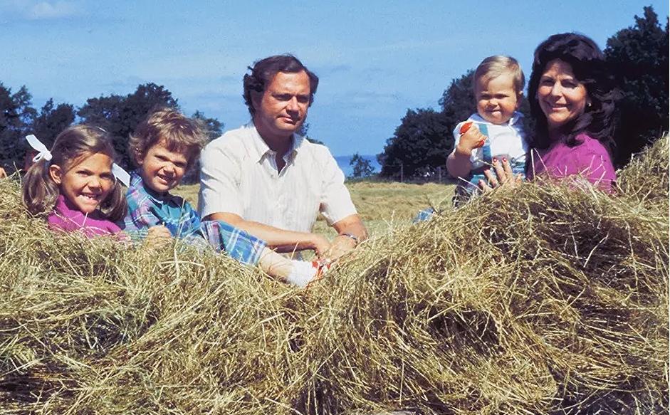 Sstora delar av den svenska kungafamiljen brukar alltid tillbringa, ja just det, stora delar av den svenska sommaren på sitt älskade sommarparadis Solliden på Öland. Foto: Jan Collsiöö/Scanpix/AFP via Getty Images