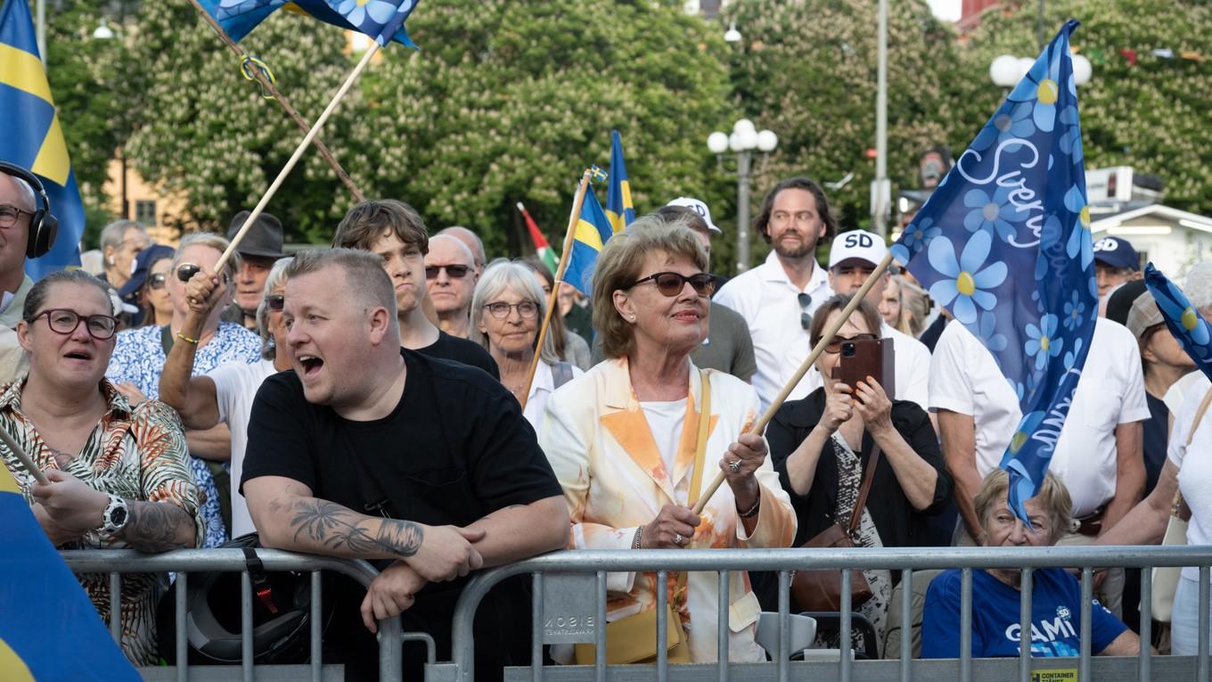 Publik vid Jimmie Åkessons tal på Medborgarplatsen i Stockholm den 30 maj. Intresset för att lära känna SD-väljarna tycks svagt, tycker krönikören. Foto: Roger Sahlström