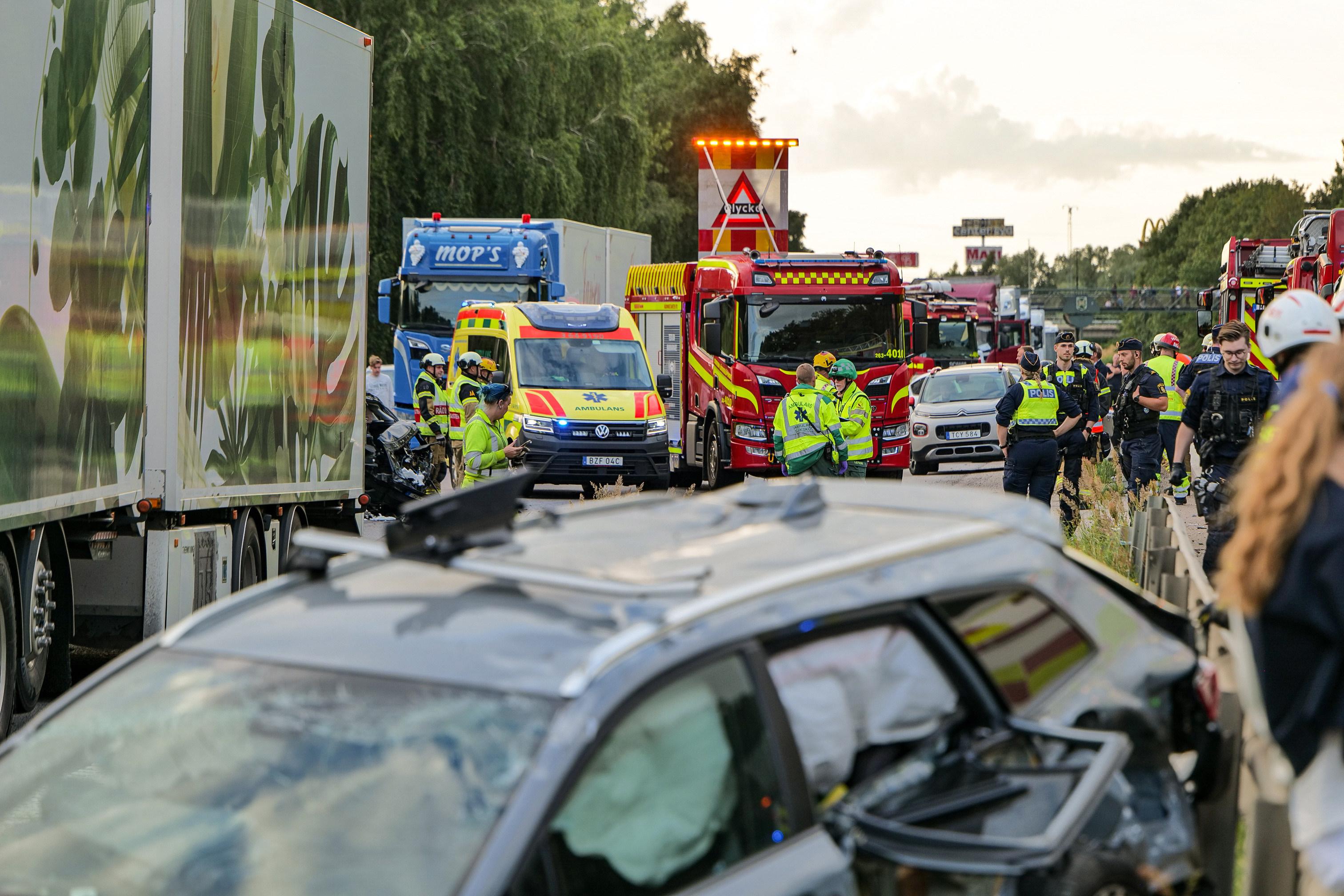 Flera personer har förts till sjukhus efter en trafikolycka med flera fordon i Kävlinge. Arkivbild. Foto: Mikael Nilsson/TT
