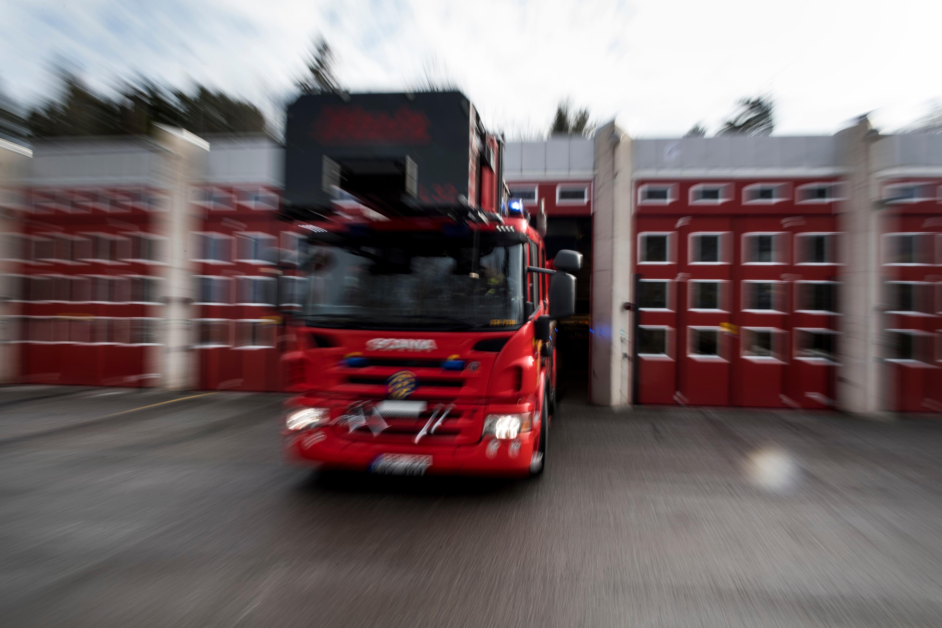 Fyra personer har förts till sjukhus efter en lägenhetsbrand i Karlskrona. Arkivbild Foto: Pontus Lundahl/TT