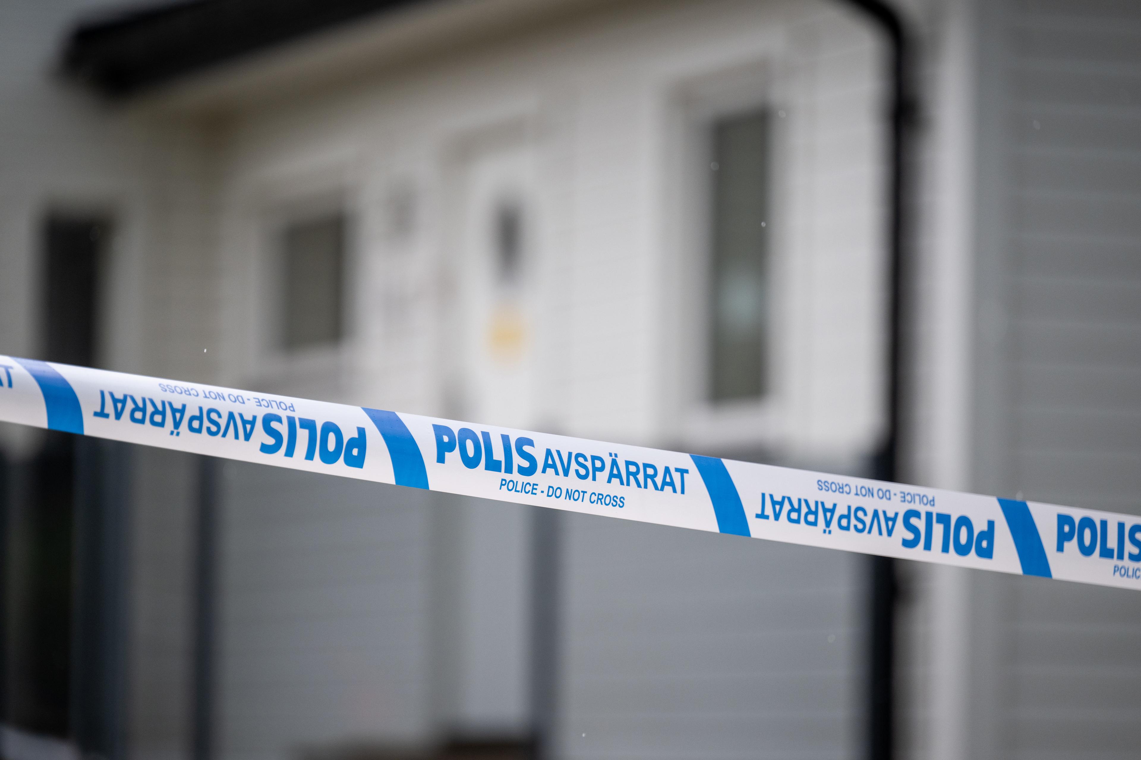 En vuxen person och ett barn hittades döda i en bostad utanför Kristianstad förra veckan. Arkivbild Foto: Henrik Eberlund/TT
