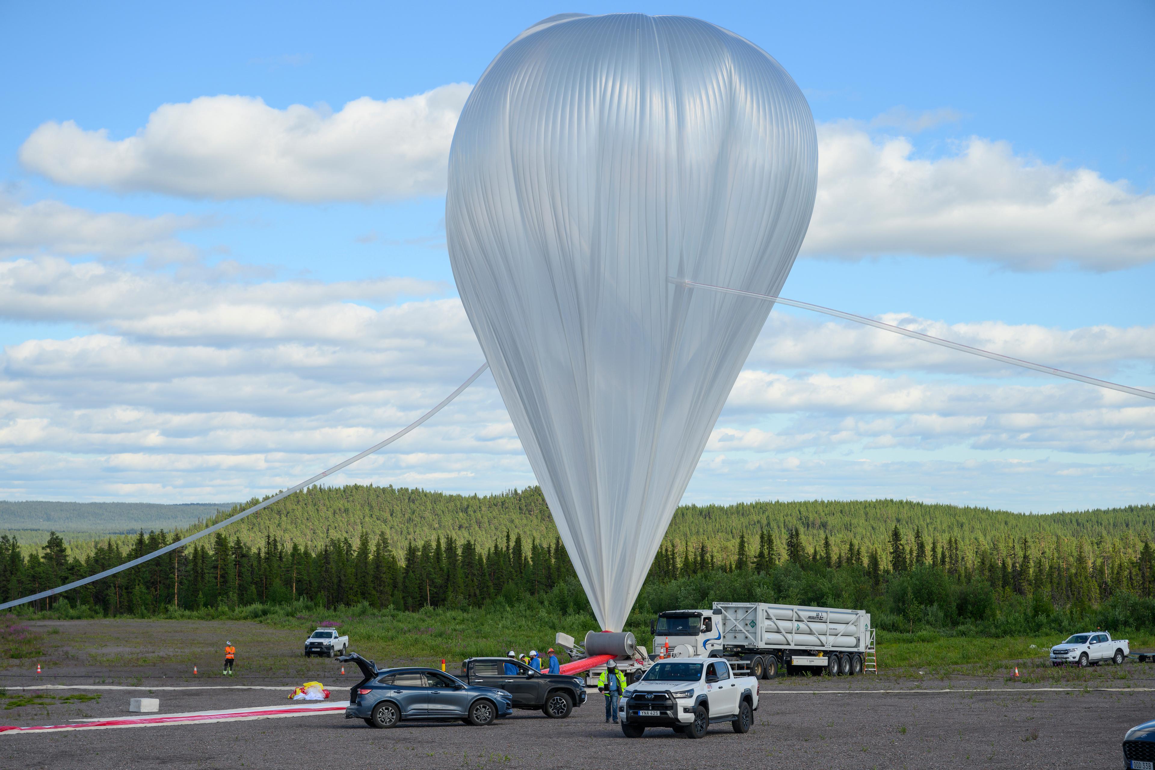 Rymdbasen Esrange har släppt upp en rekordballong, 163 meter i diameter. Foto: SSC/TT