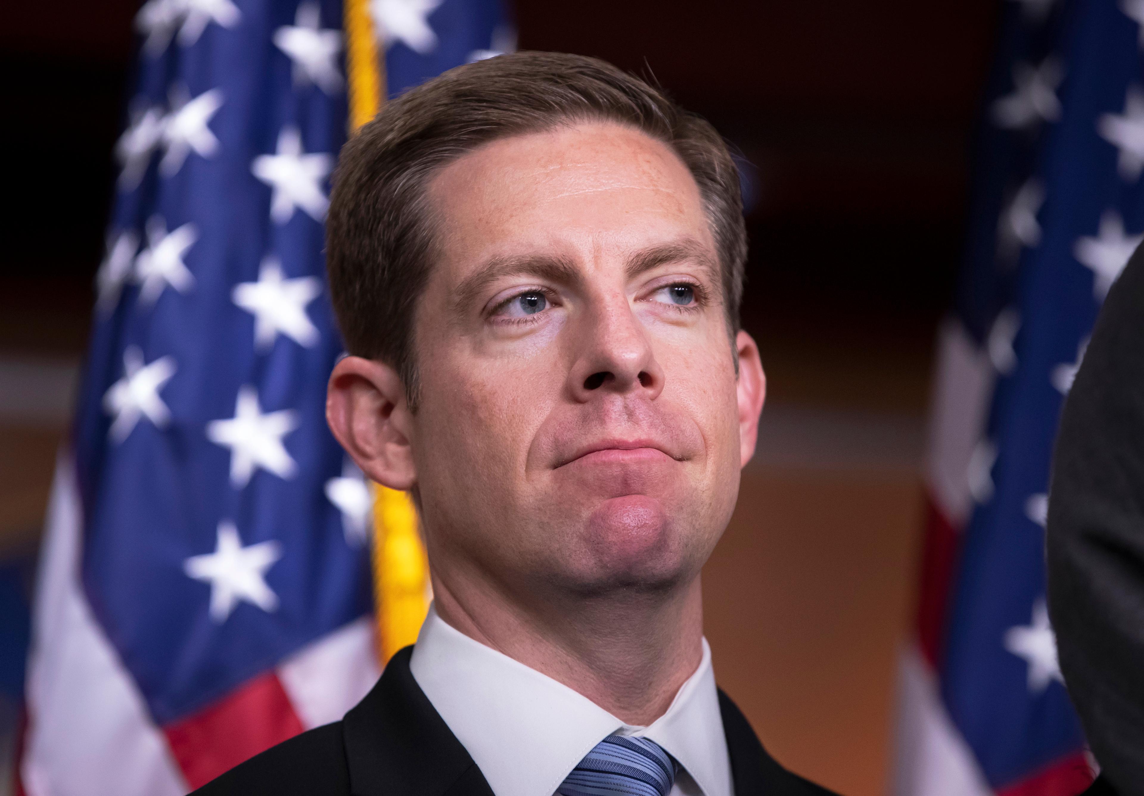 Mike Levin, Kalifornien, är den senaste representanthusledamoten att uppmana Biden att stiga åt sidan. 24 tidigare aktiva demokrater gör detsamma i ett öppet brev. Arkivbild. Foto: J. Scott Applewhite/AP/TT