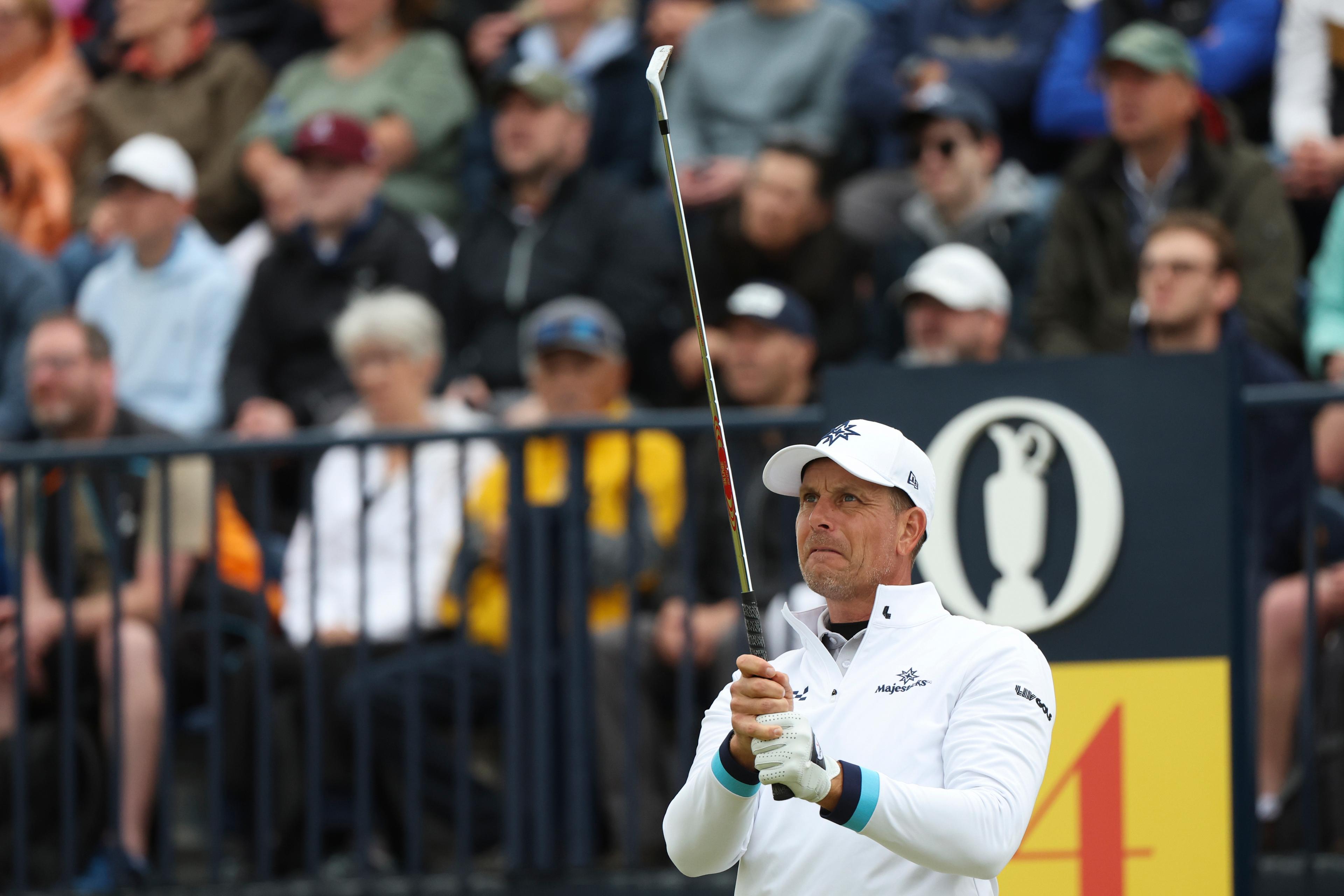 Svenske golfaren Henrik Stenson under den andra rundan av majortävlingen British Open på Royal Troon i Skottland. Foto: Scott Heppell/AP/TT