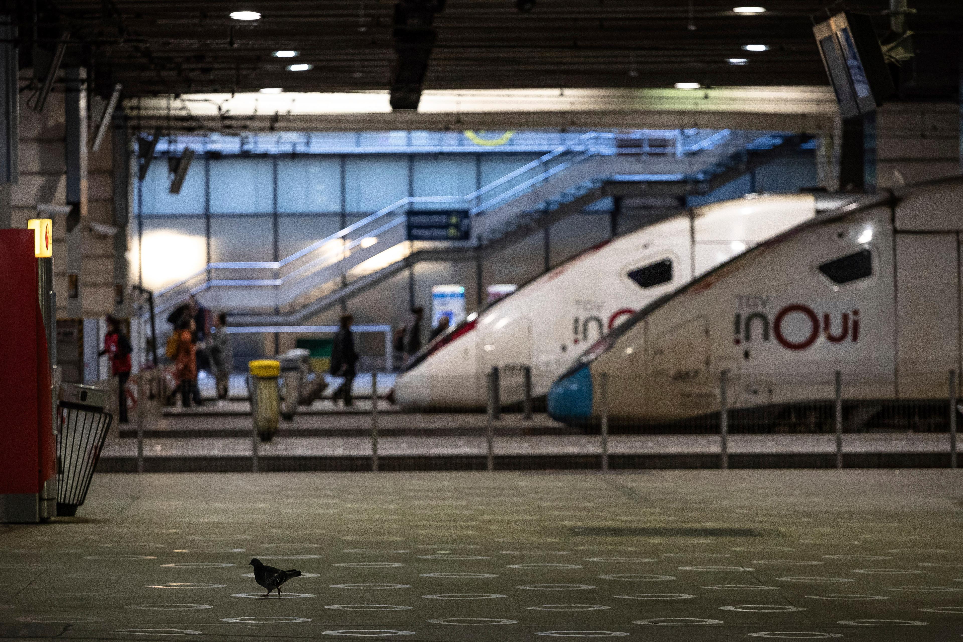 Det är stopp i tågtrafiken i Paris. Foto: Aurelien Morissard/AP/TT