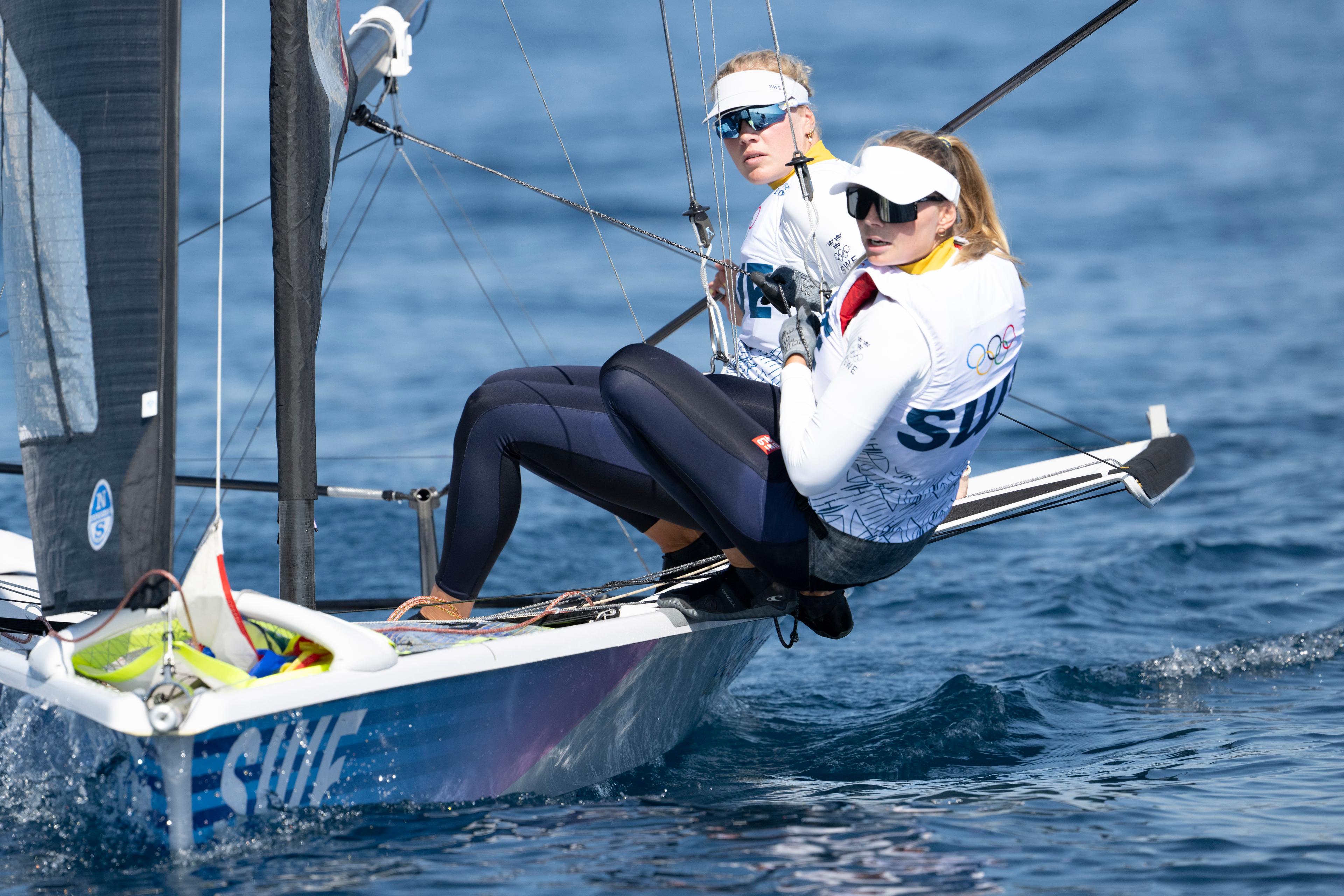 Rebecca Netzler och Vilma Bobeck har slagläge inför medaljracet i morgon. Arkivbild. Foto: Henrik Montgomery/TT