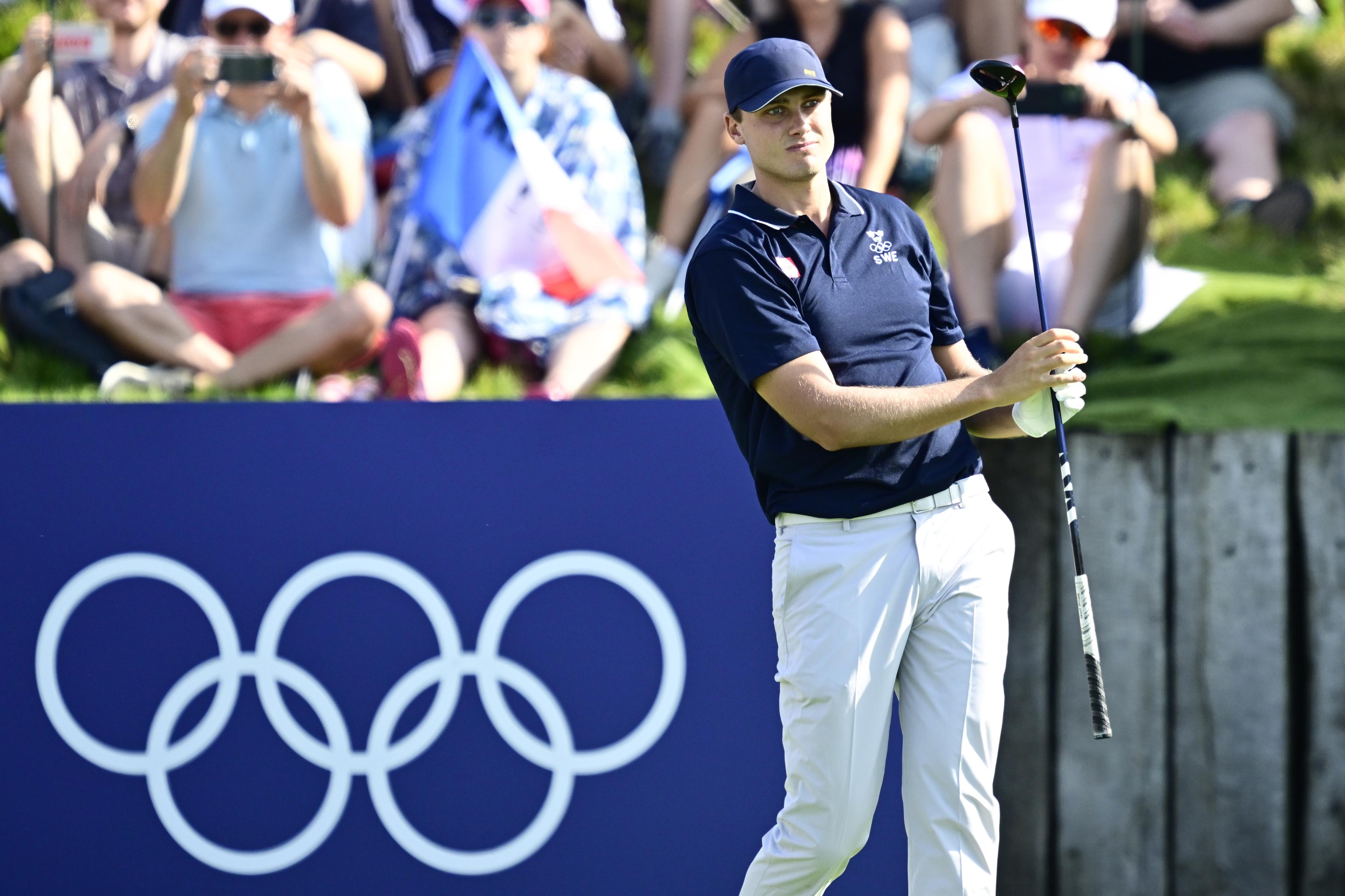 Ludvig Åberg under första rundan av golfens OS-turnering på Le Golf National. Foto: Jonas Ekströmer/TT