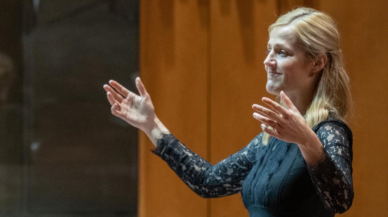 2021 vann den lettiska dirigenten Krista Audere 
Eric Ericson Award. Foto: Bo Söderström
