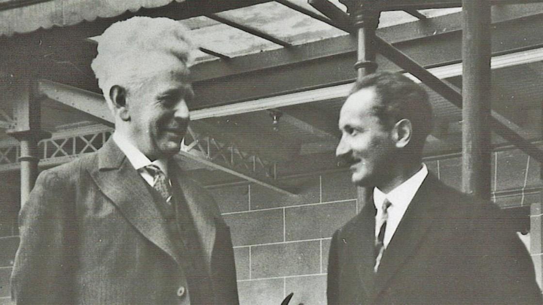 De alla fyra träffades dessvärre aldrig. Här ser vi i alla fall Ernst Cassirer (1874–1945) och Martin Heidegger (1889–1976) i samband med en debatt de hade år 1929. Foto: Bilkent philosophy