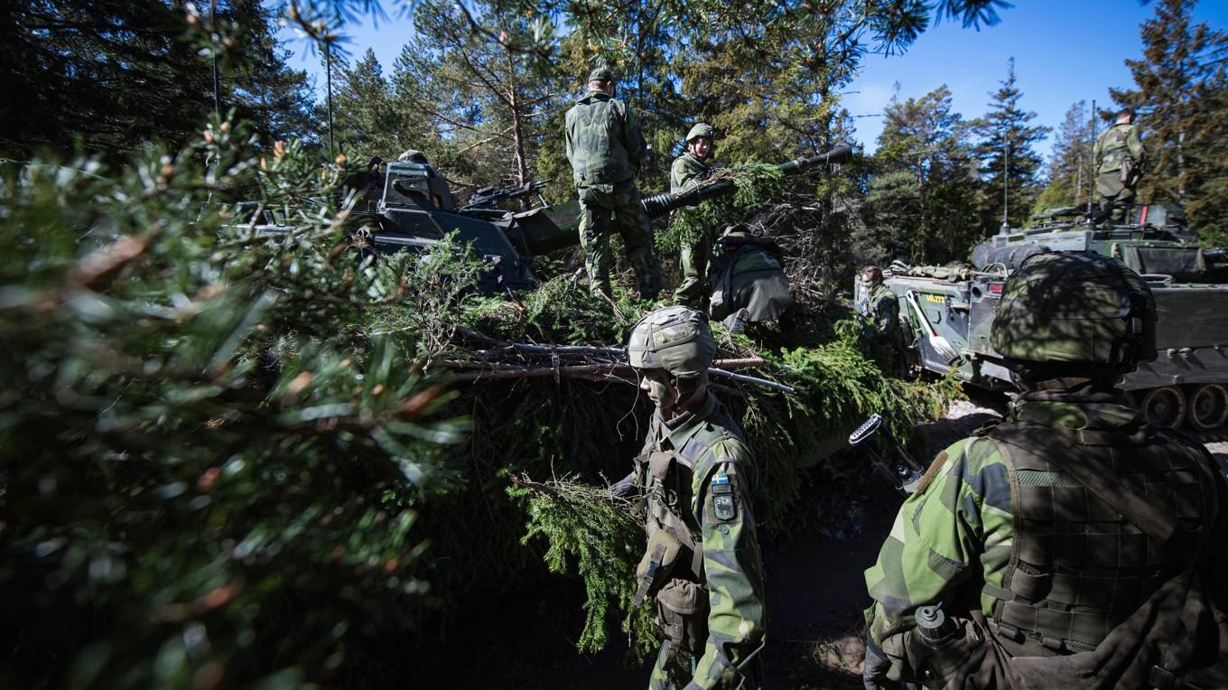 Värnpliktiga vid Gotlands regemente (P18) i samband med en militärövning den 17 maj 2022. Foto: Jonathan Nackstrand/AFP via Getty Images