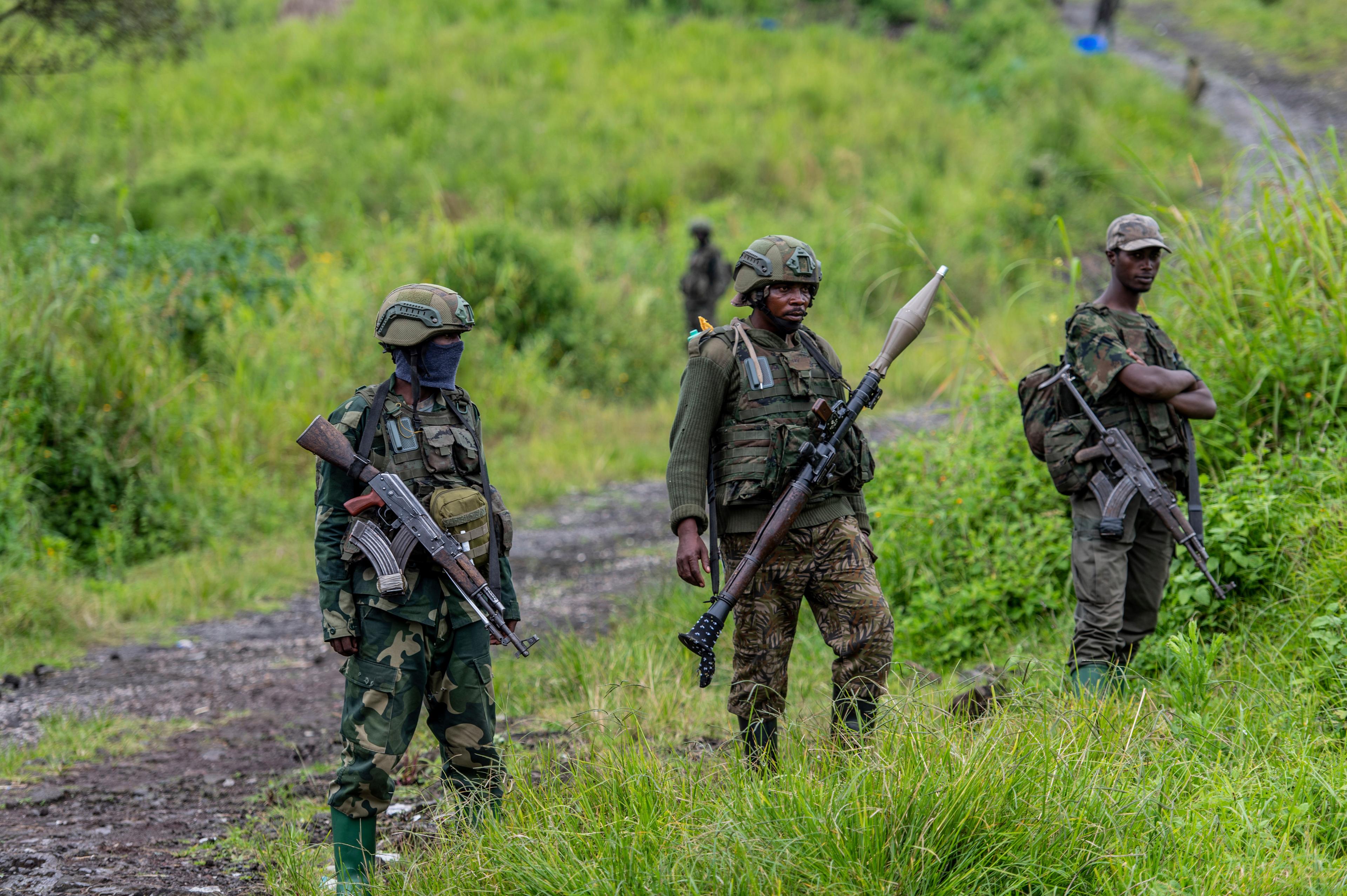 Stridande för rebellgruppen M23 i Kibumba i östra Kongo-Kinshasa. Bilden är från i december 2022. Foto: Moses Sawasawa/AP/TT