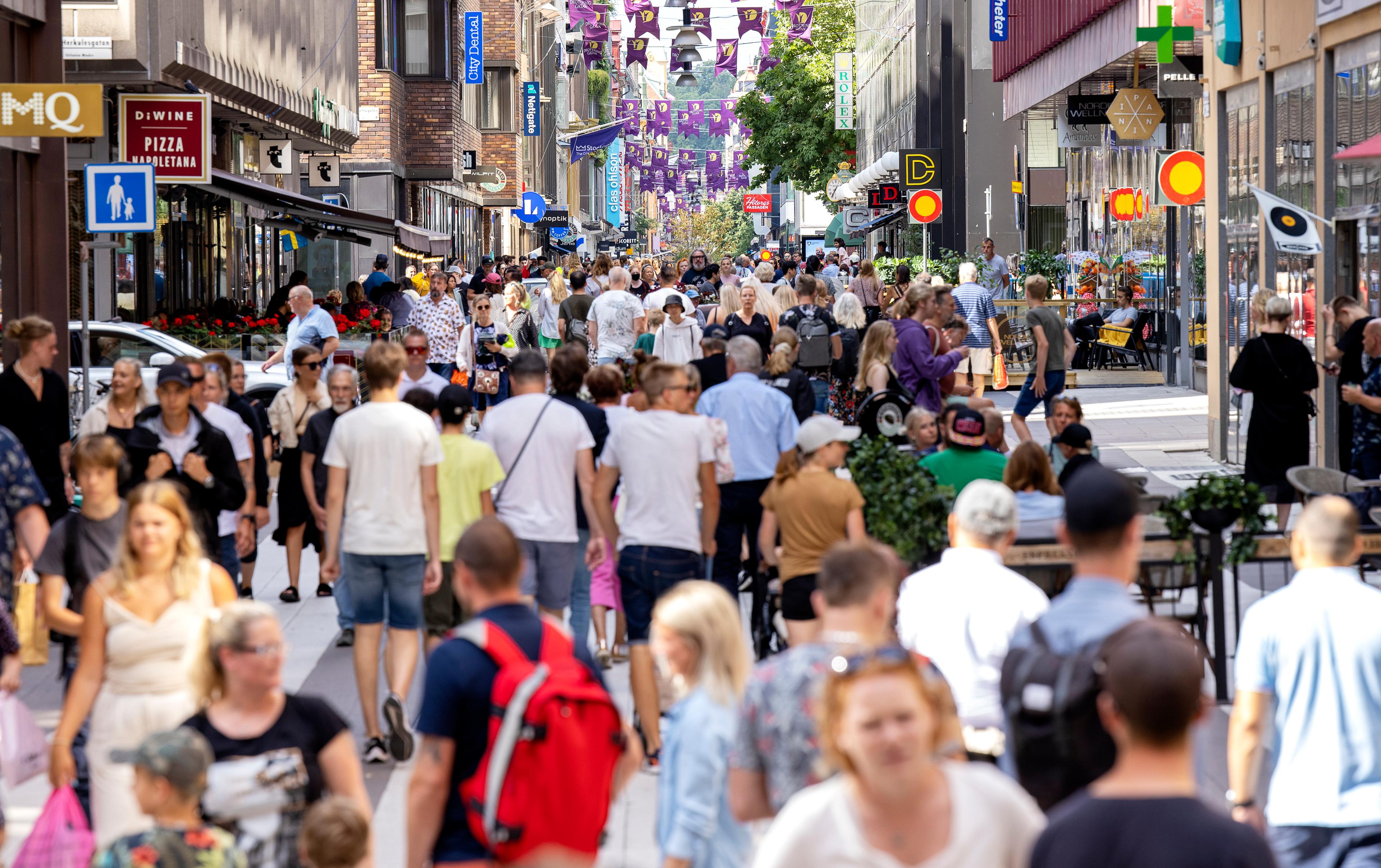 Svensk tillväxt väntas ta fart nästa år, med lägre räntor och skatter. Arkivbild. Foto: Stefan Jerrevång/ TT