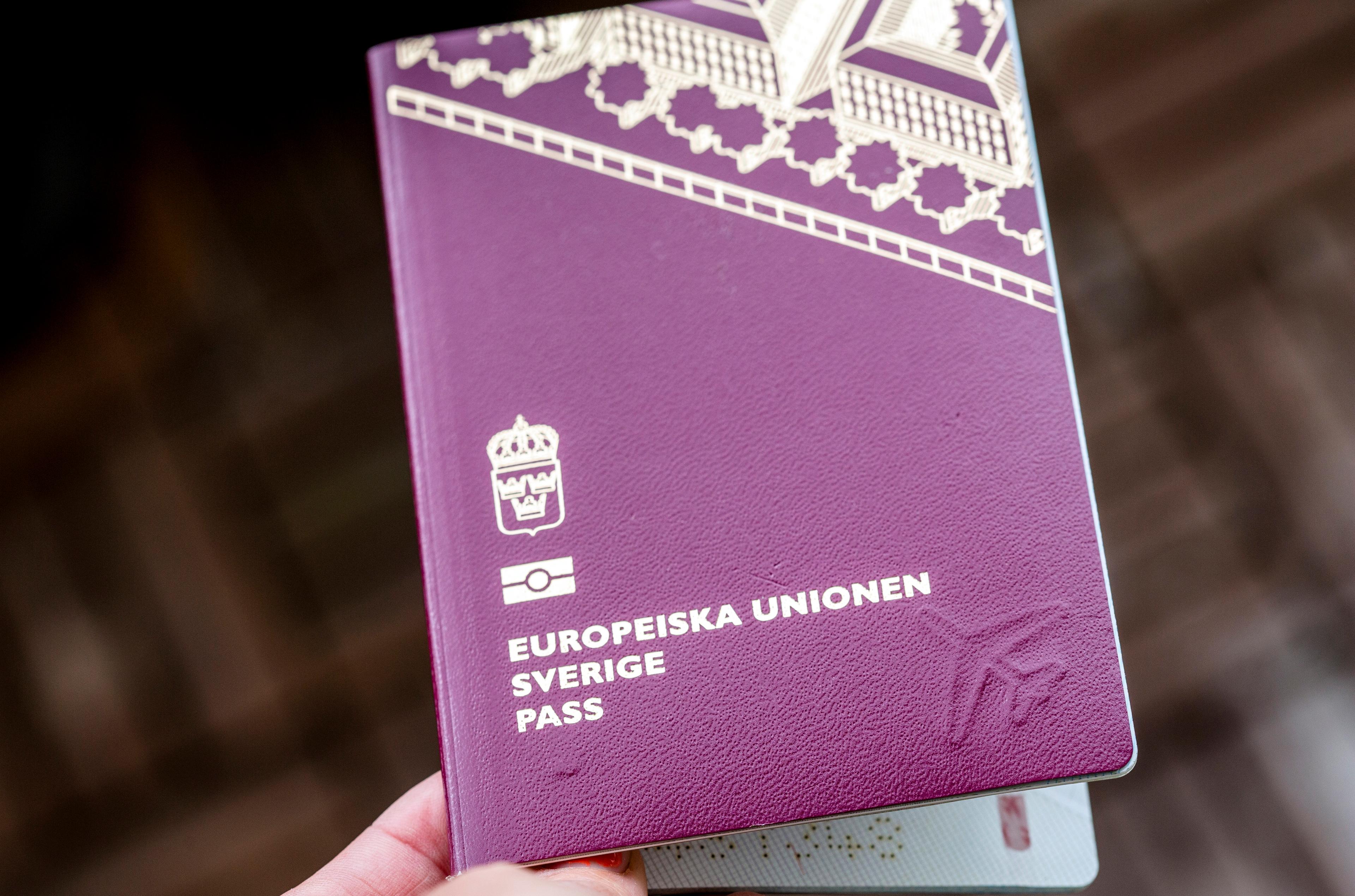 En kvinna i Växjö får nej på sin ansökan om att få ett nytt pass, det fjärde på mindre än fem år, utfärdat. Arkivbild. Foto: Martina Holmberg / TT