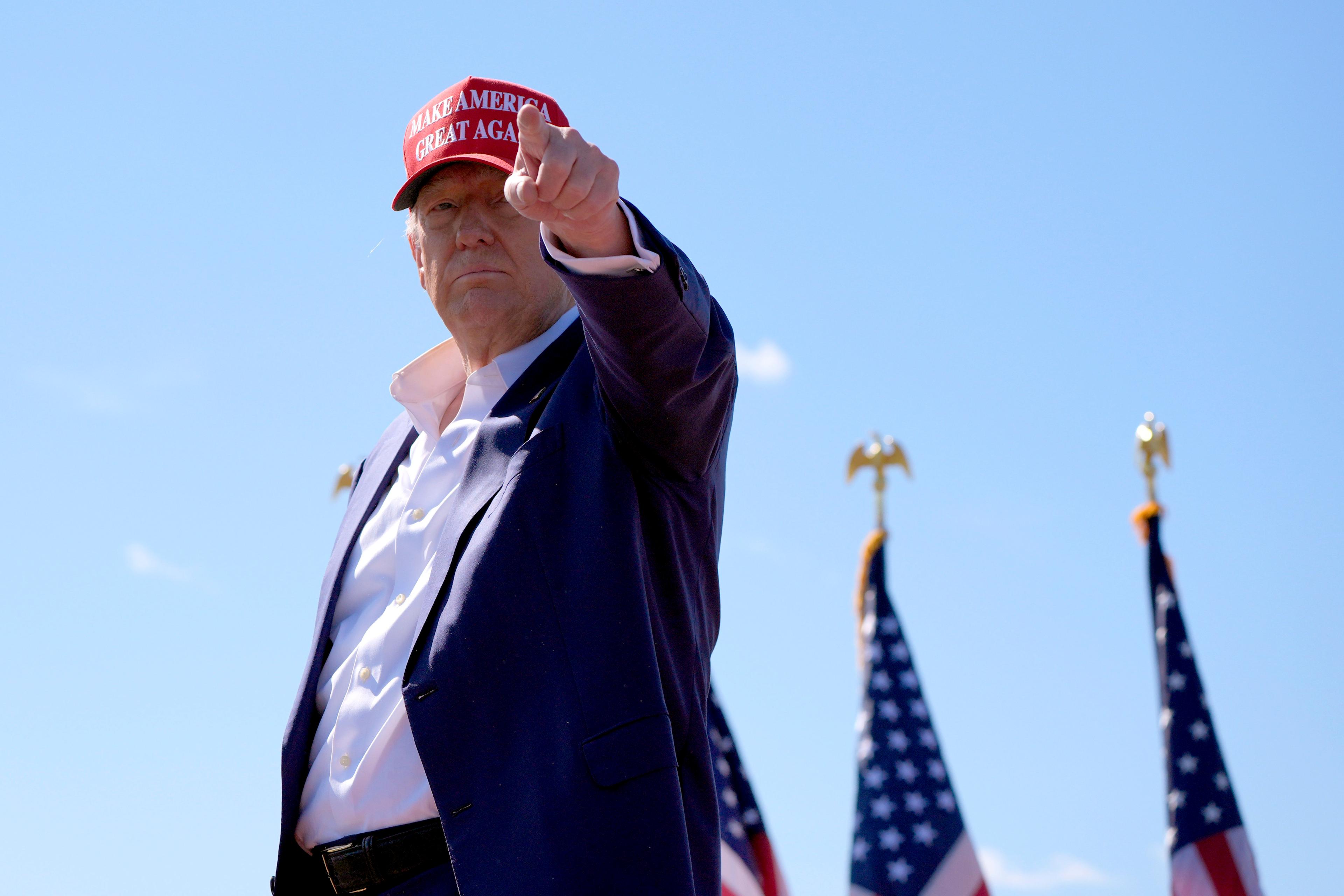 Donald Trump under ett kampanjmöte i Wisconsin på lördagen. Foto: Alex Brandon/AP/TT