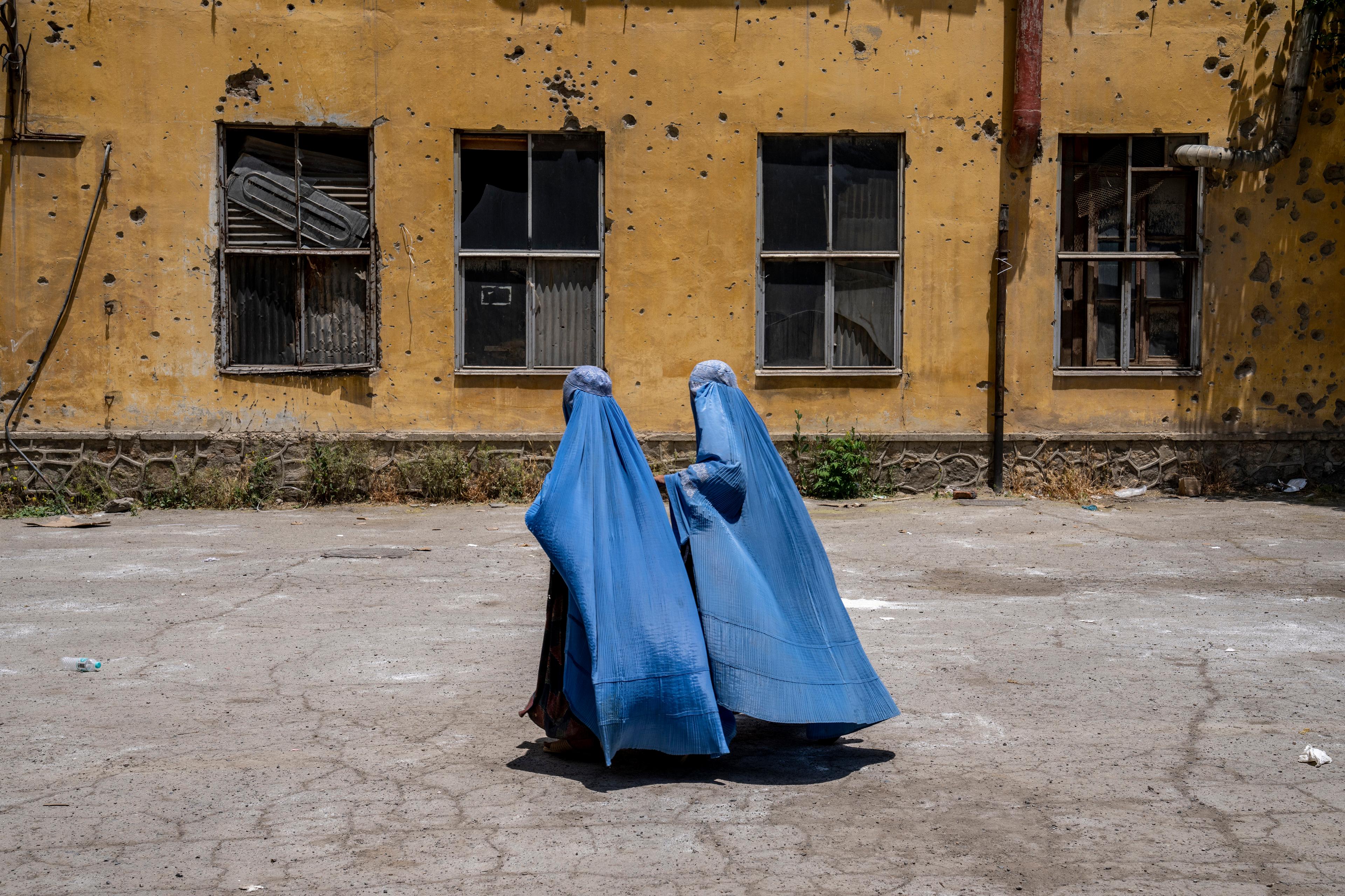 Afghanska kvinnors frihet begränsas ytterligare. Arkivbild från Kabul. Foto: Ebrahim Noroozi/AP/TT