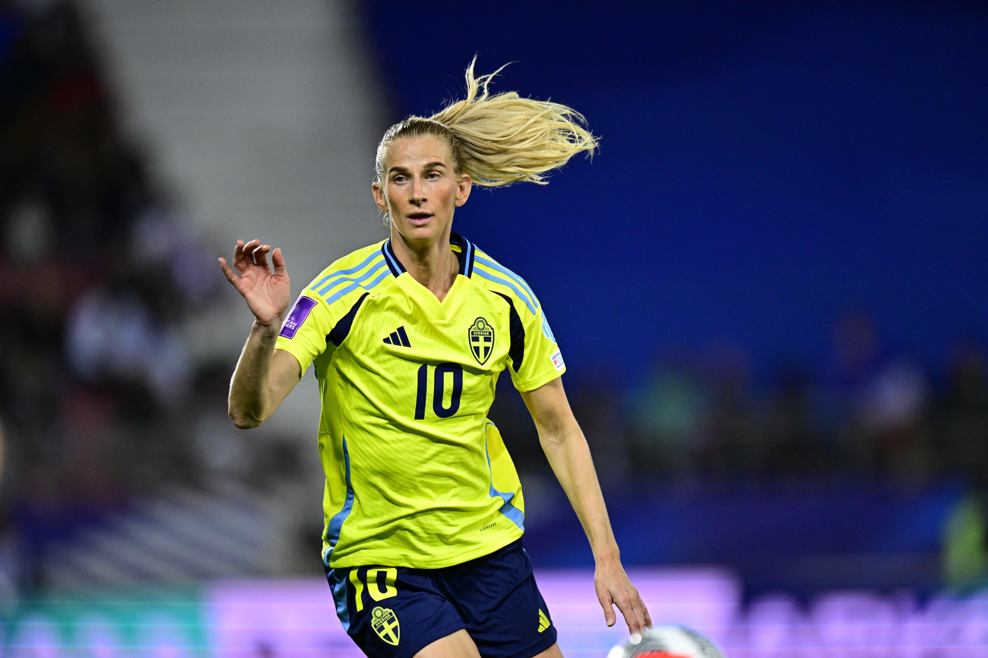 Sveriges Sofia Jakobsson under en EM-kvalmatch tidigare i år. Arkivbild. Foto: Magnus Lejhall/TT