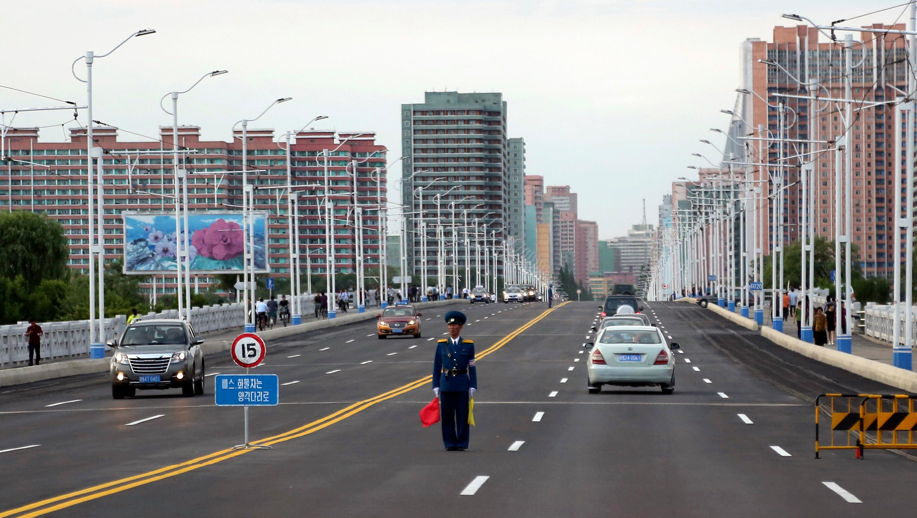 Svenska diplomater arbetar för första gången på drygt fyra år på plats i Nordkoreas huvudstad Pyongyang. Arkivbild. Foto: Dita Alangkara/AP/TT