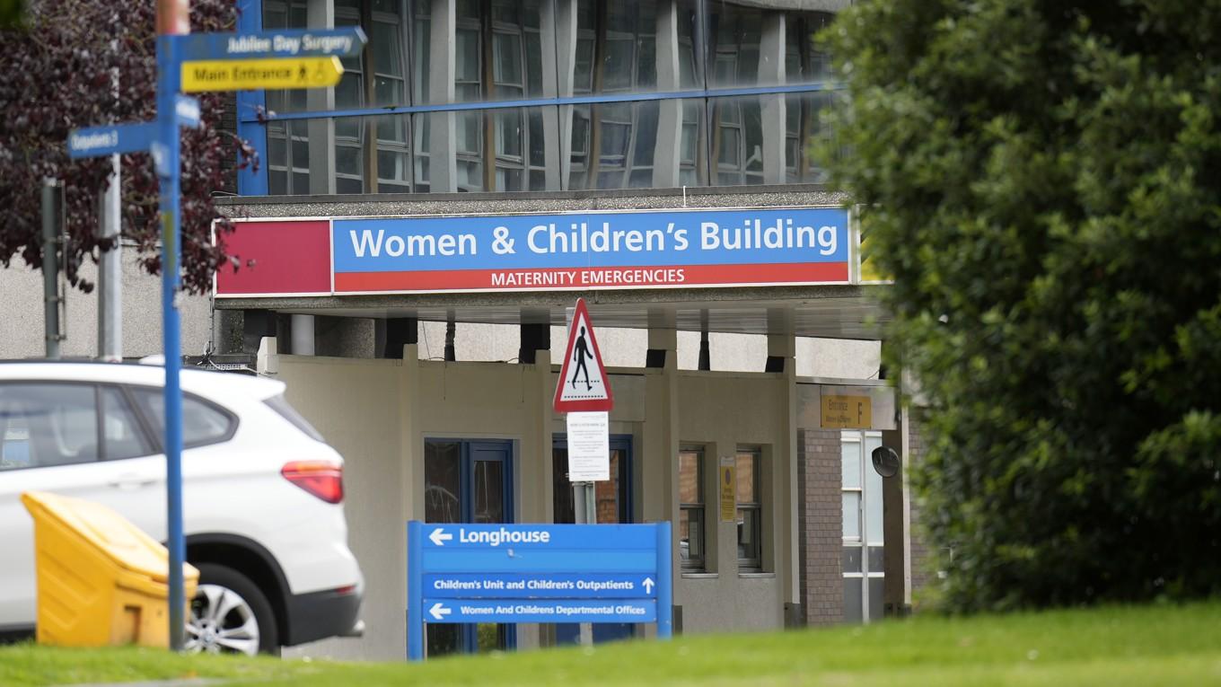 Förra året fälldes den tidigare neonatalsköterskan Lucy Letby för mord på sju för tidigt födda barn på Countess of Chester Hospital i Chester i England. Foto: Christopher Furlong/Getty Images