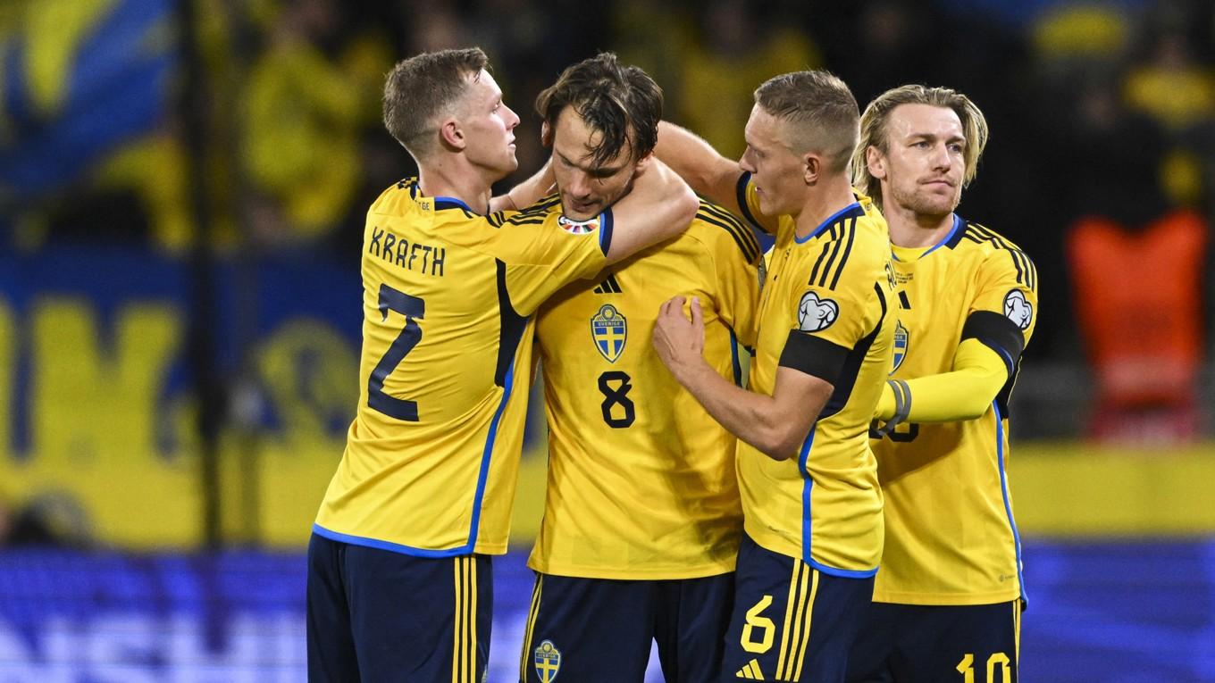 En tuff höst väntar för det svenska fotbollslandslaget. Sverige spelar i C-ligan i Nations League och måste vinna gruppen för att gå upp. Foto: Jonathan Nackstrand/AFP via Getty Images