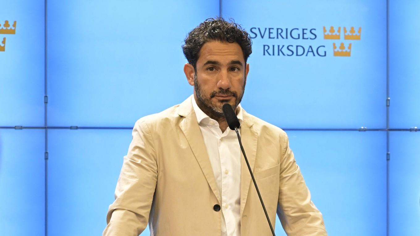 Socialdemokraternas rättspolitiske talesperson Ardalan Shekarabi har varit kallsinnig till kritiken från det danska systerpartiet. Foto: Roger Sahlström