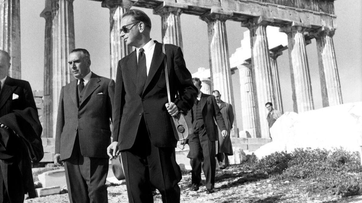 Dag Hammarskjöld var mycket kultiverad, beläst och berest. 
Akropolis i Aten, 1953.   
Foto: Public Domain