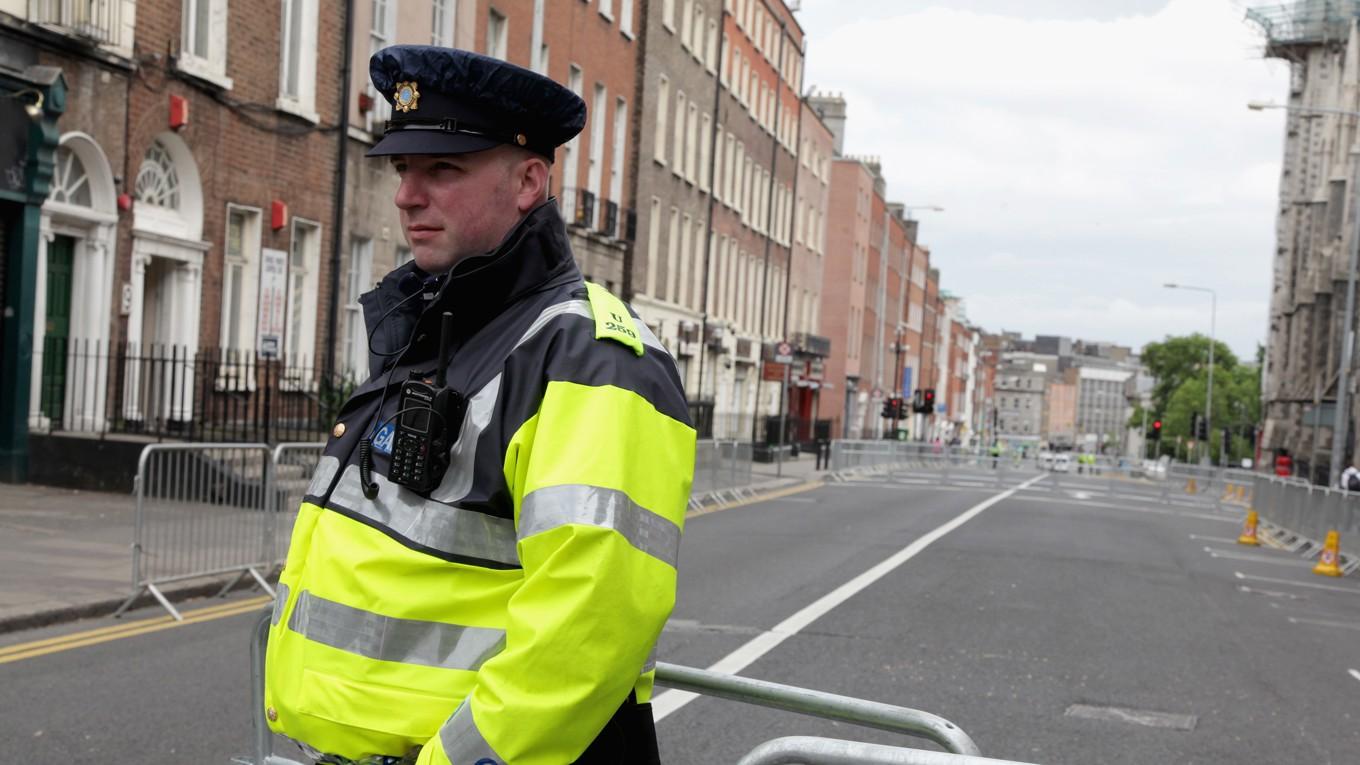 En irländsk polisman i Dublin den 16 maj 2011. Foto: Chris Jackson/Getty Images