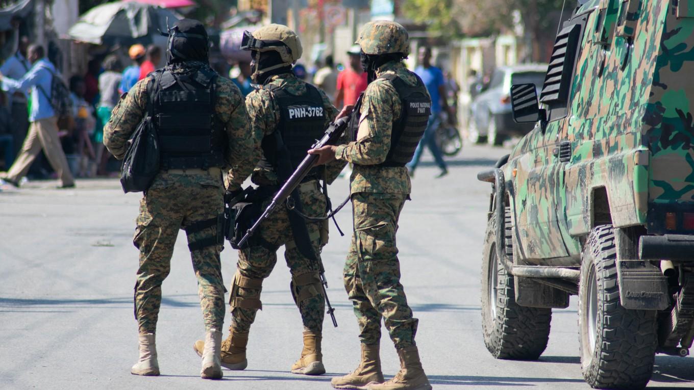 Haitisk polis i Port-au-Prince i Haiti den 9 mars 2024. Foto: Clarens Siffroy/AFP via Getty Images