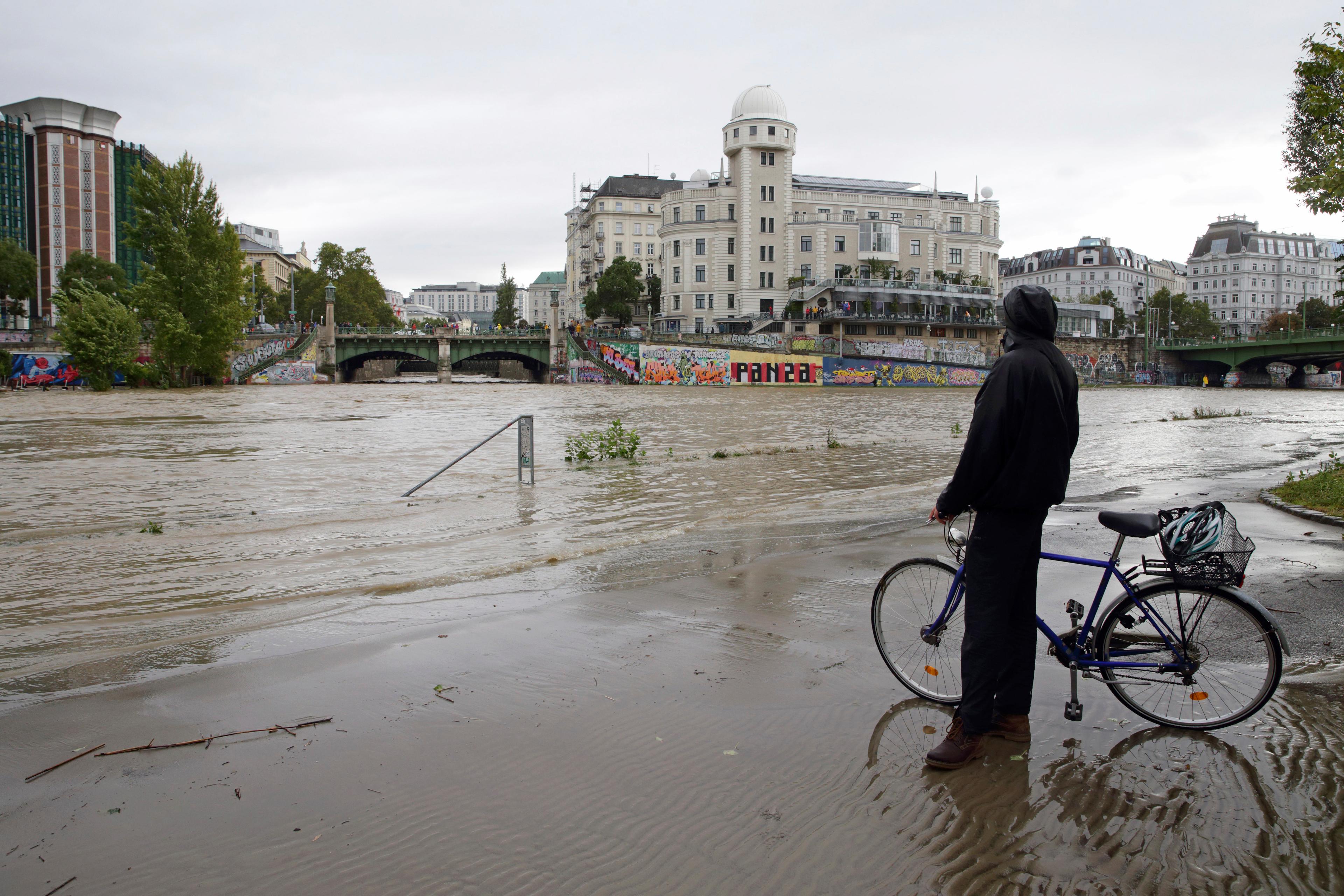 Översvämningar i Wien förra helgen. Foto: Heinz-Peter Bader/AP/TT