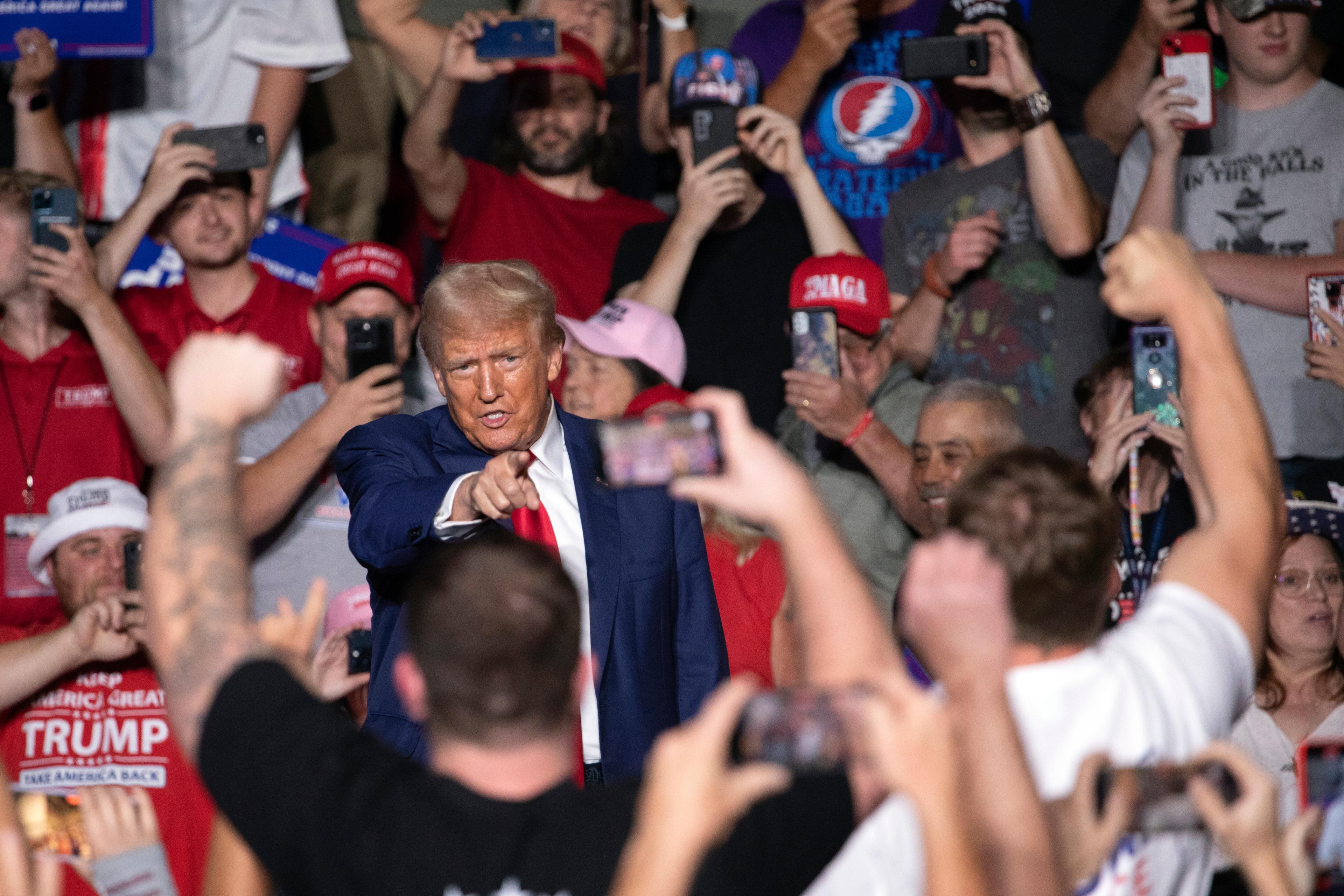 Donald Trump på ett valmöte i delstaten Indiana på måndagen. Foto: Rebecca Droke/AP/TT