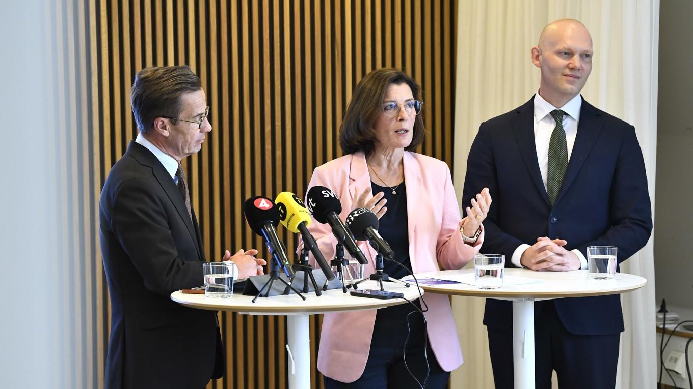 Moderaternas partiordförande Ulf Kristersson, partisekreterare Karin Enström och finansmarknadsminister Niklas Wykman. Foto: Jakob Åkersten Brodén/TT