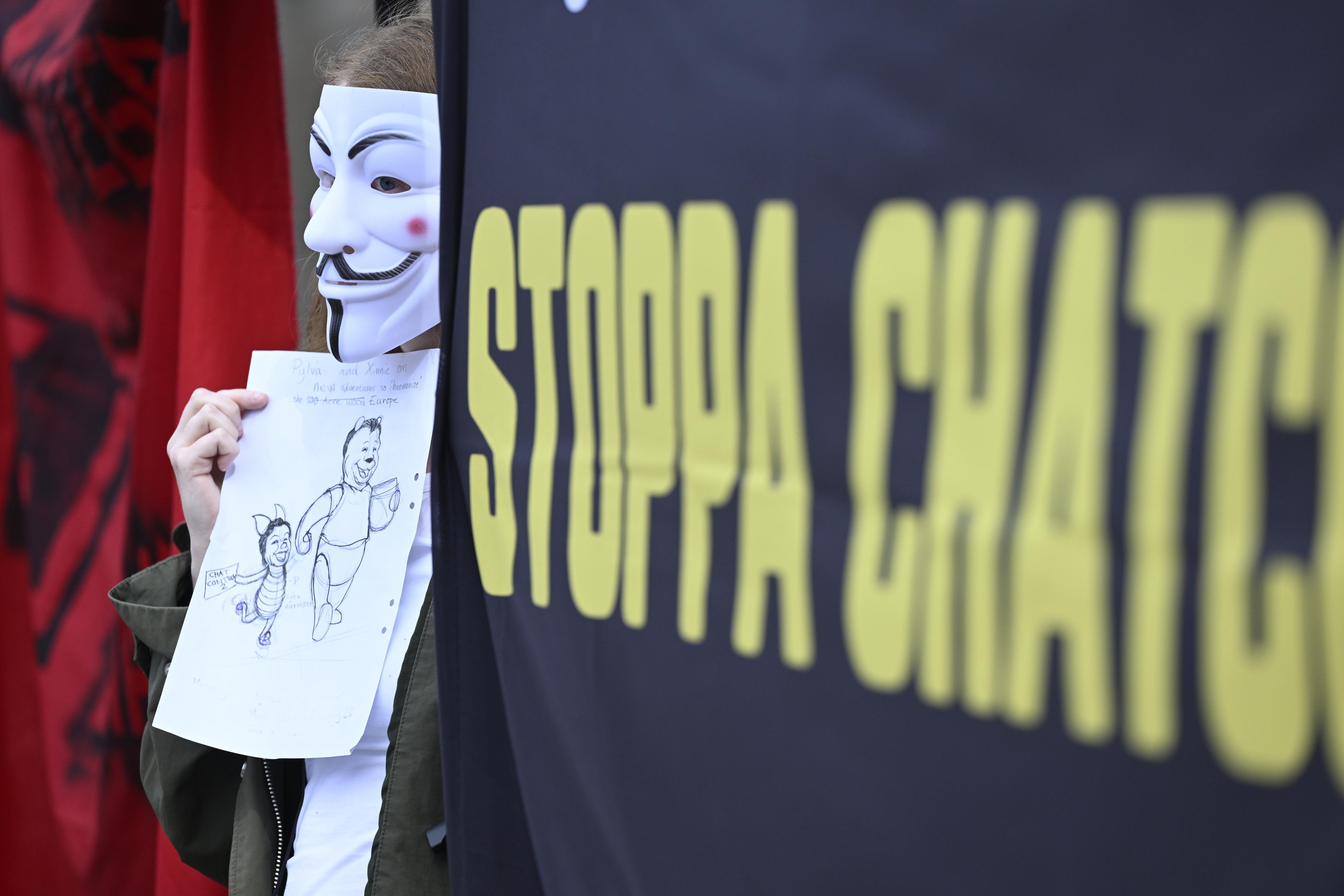 Demonstration mot det så kallade "chat control" på Mynttorget i Stockholm tidigare i år. Arkivbild. Foto: Henrik Montgomery/TT