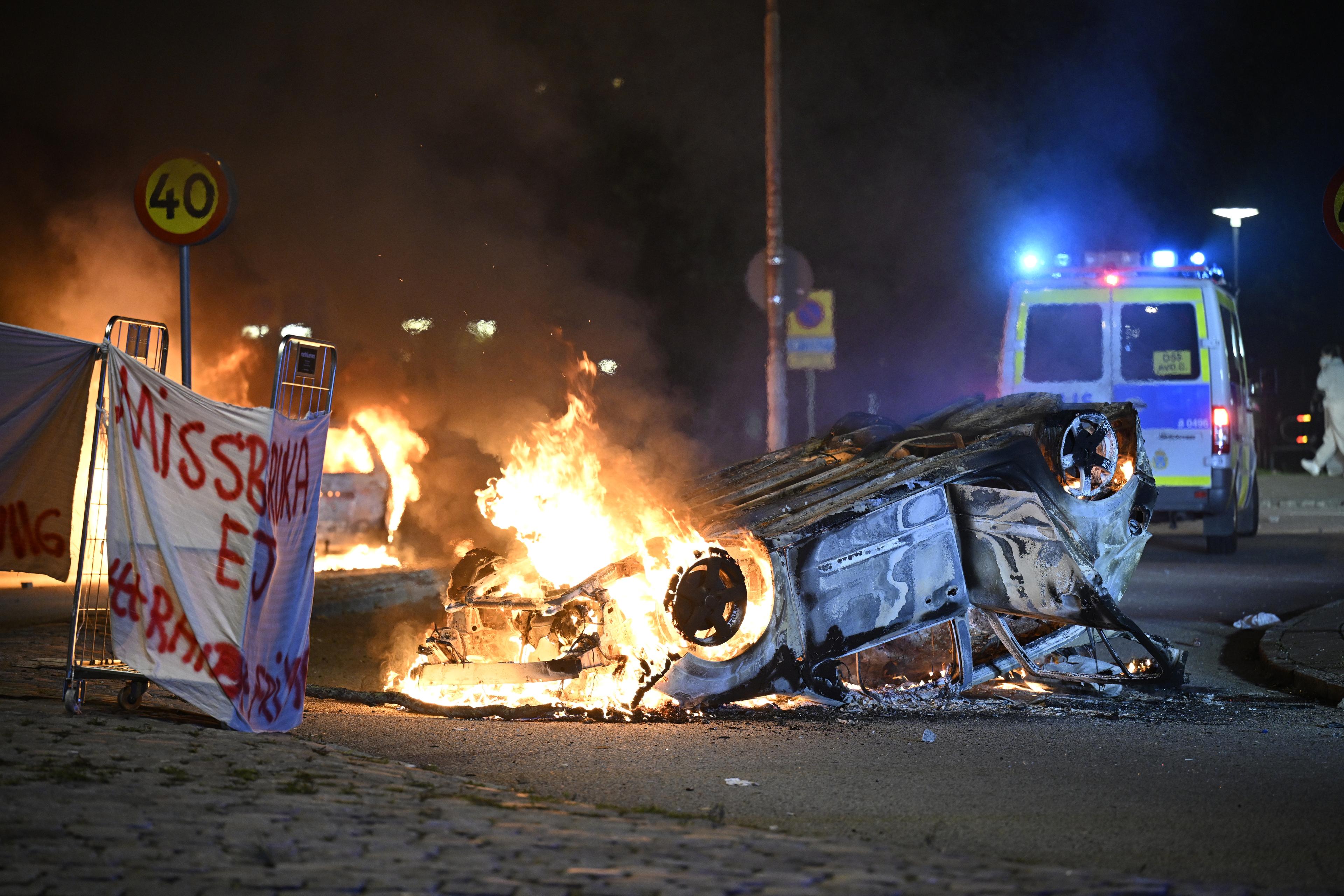 Upplopp i Rosengård i Malmö september 2023. Efteråt ville en åklagare få ut allt bildmaterial från upploppet som tagits av fotografer från sex redaktioner. Arkivbild. Foto: Johan Nilsson/TT