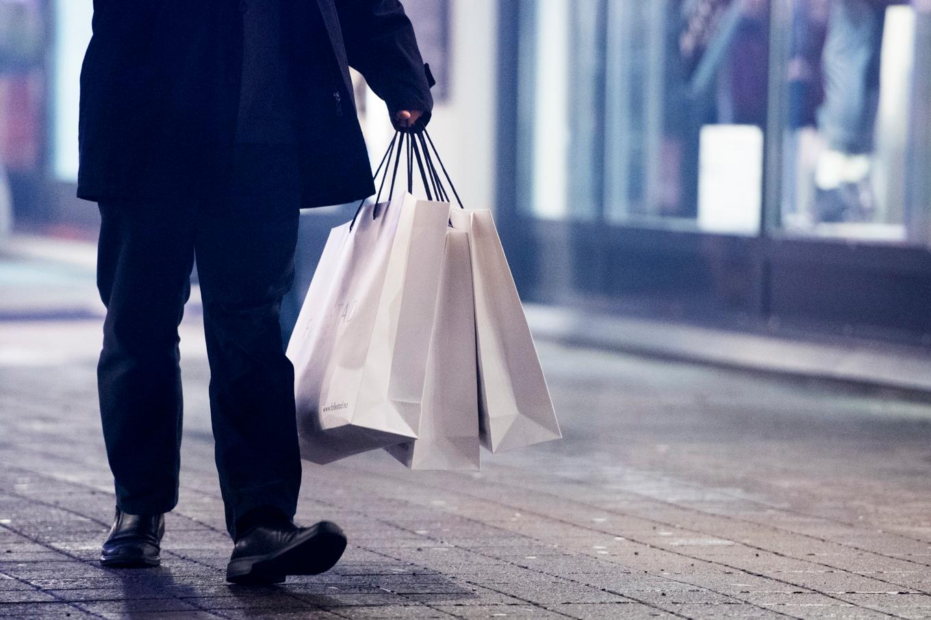 Sedan skatten på plastpåsar infördes har fler vant sig vid andra alternativ. Arkivbild. Foto: Jon Olav Nesvold/NTB/TT