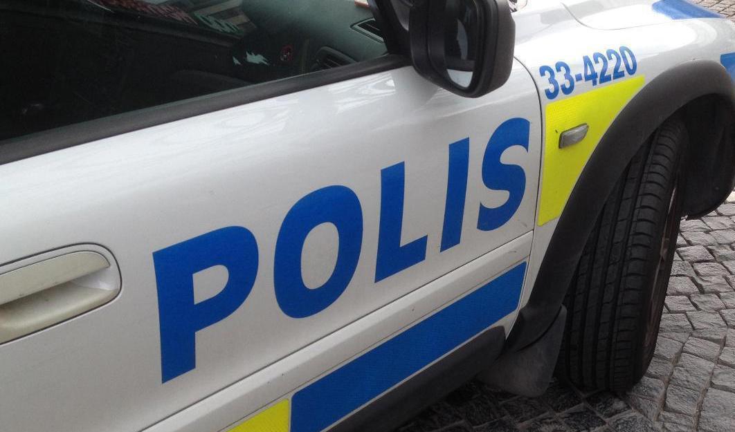 En person har kastat en sten mot en buss i Halmstad. Foto: Tony Lingefors