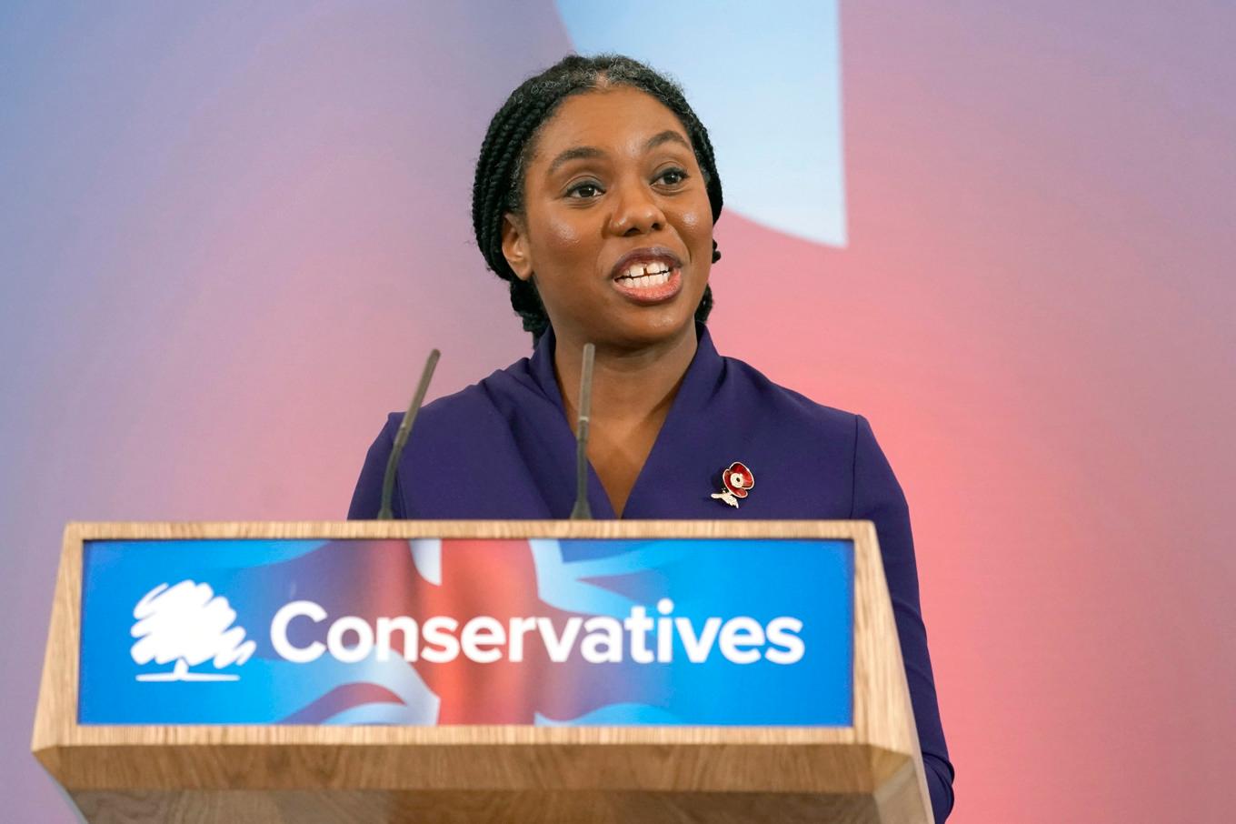 Kemi Badenoch efter att hon valdes till partiledare för Tories under lördagen. Foto: Alberto Pezzali/AP/TT