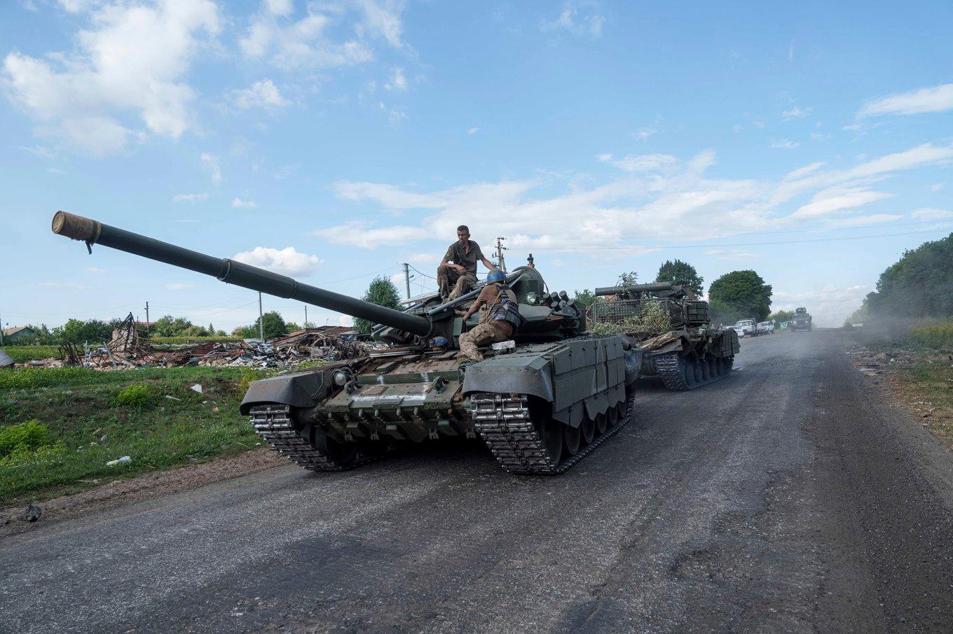 Ukrainska militärer. Arkivbild. Foto: Evgeniy Maloletka/AP/TT