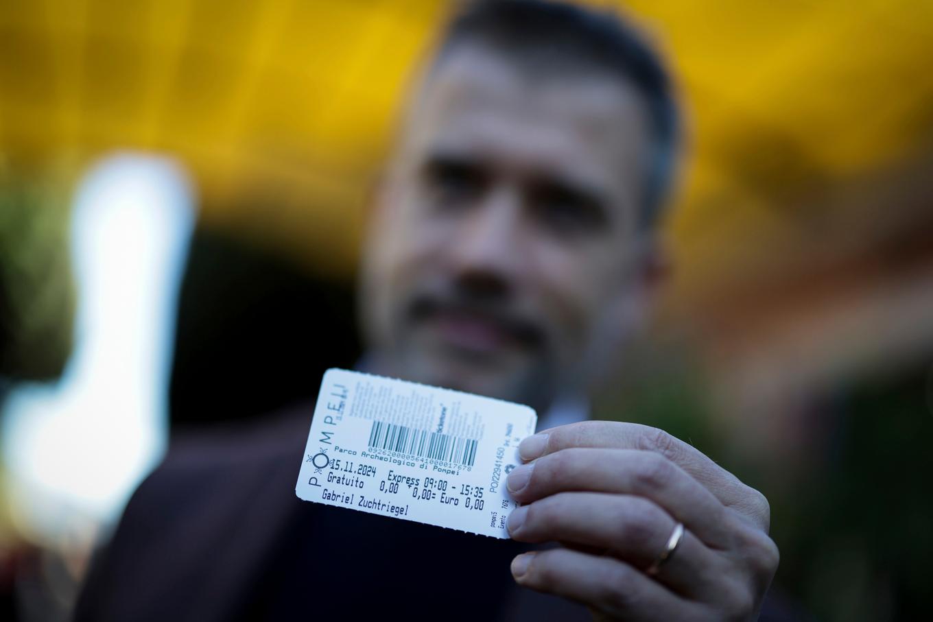 Utomhusmuseets chef Gabriel Zuchtriegel (bilden) säger att maxgränsen handlar om att besökstillväxten ska bli mer hållbar. Foto: Alessandro Garofalo/AP/TT