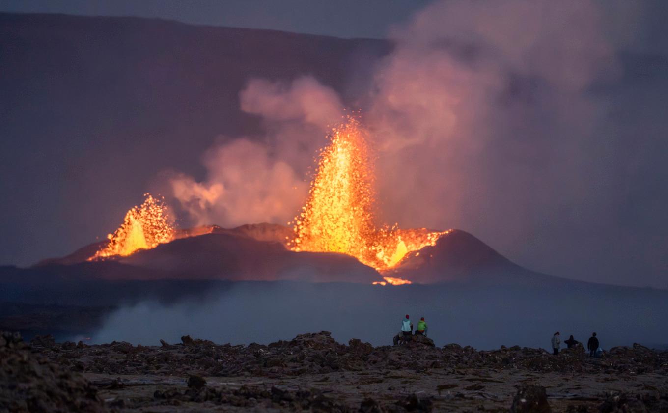 Foto från ett tidigare vulkanutbrott på Reyjkanes-halvön den 28 augusti. På onsdagskvällen inträffade ett nytt. Foto: Marco di Marco/AP/TT