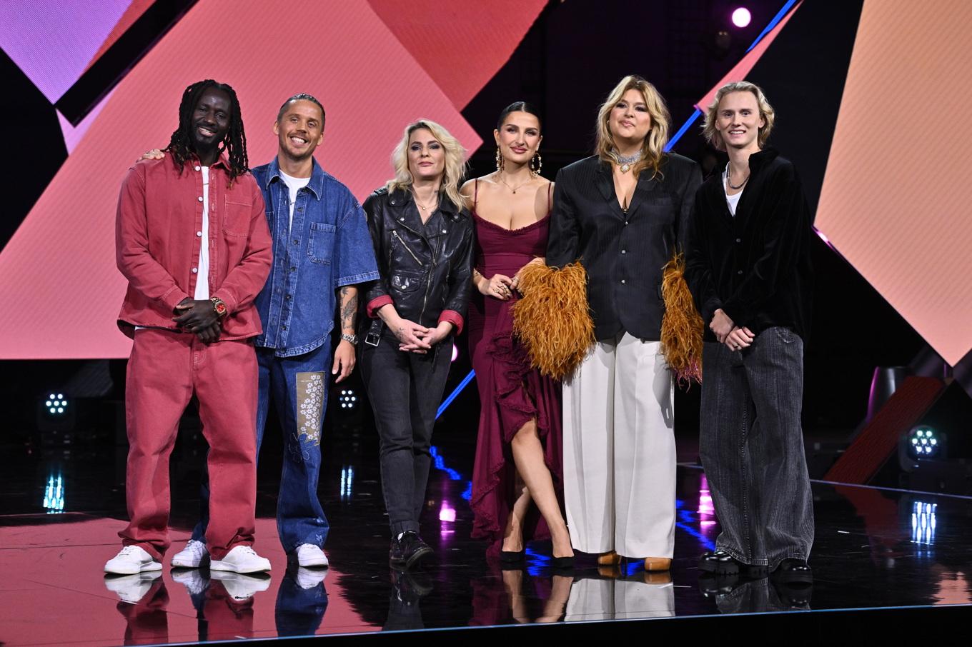 Albin Johnsén och Pa, Maja Ivarsson, Meira Omar, Linnea Henriksson och Adrian Macéus tävlar i Melodifestivalen i vår. Foto: Claudio Bresciani/TT