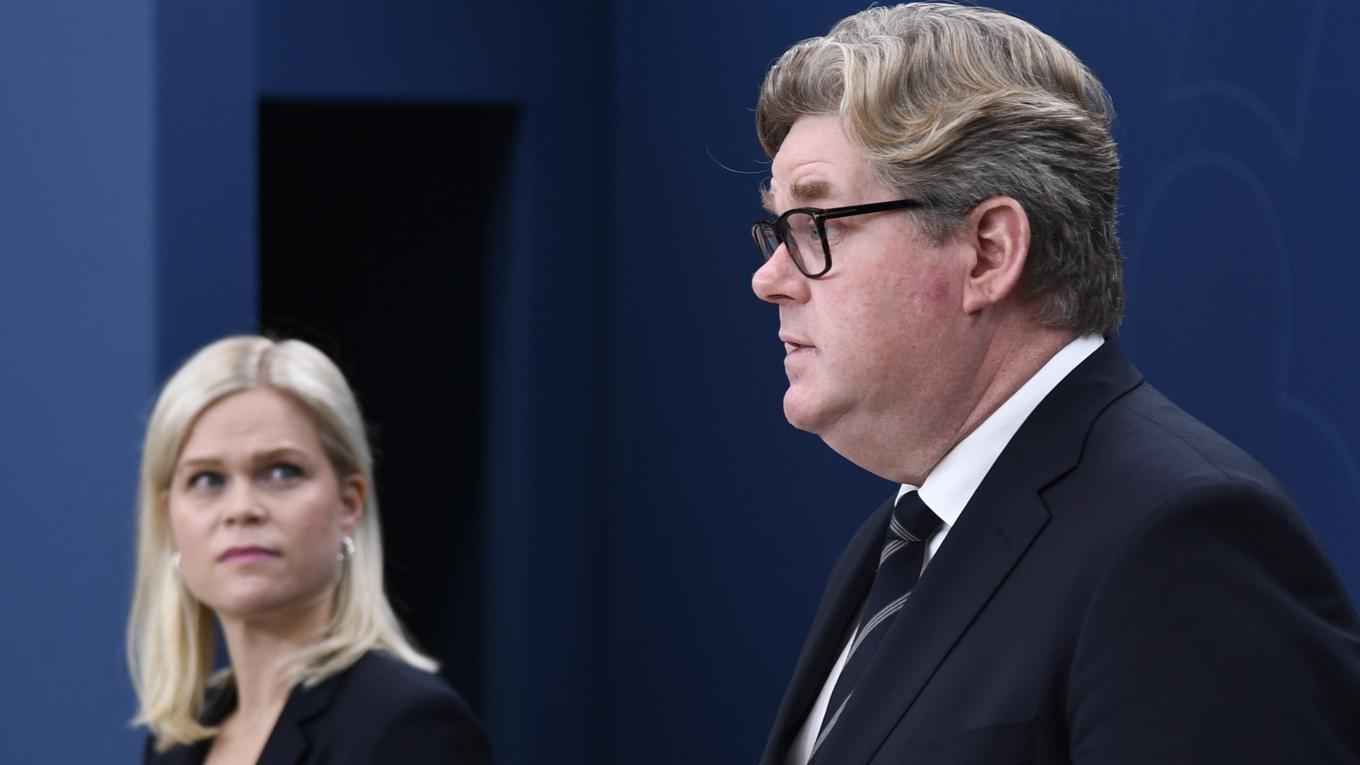 Jämställdhets- och arbetslivsminister Paulina Brandberg (L) och justitieminister Gunnar Strömmer (M). Foto: Lars Schröder/TT