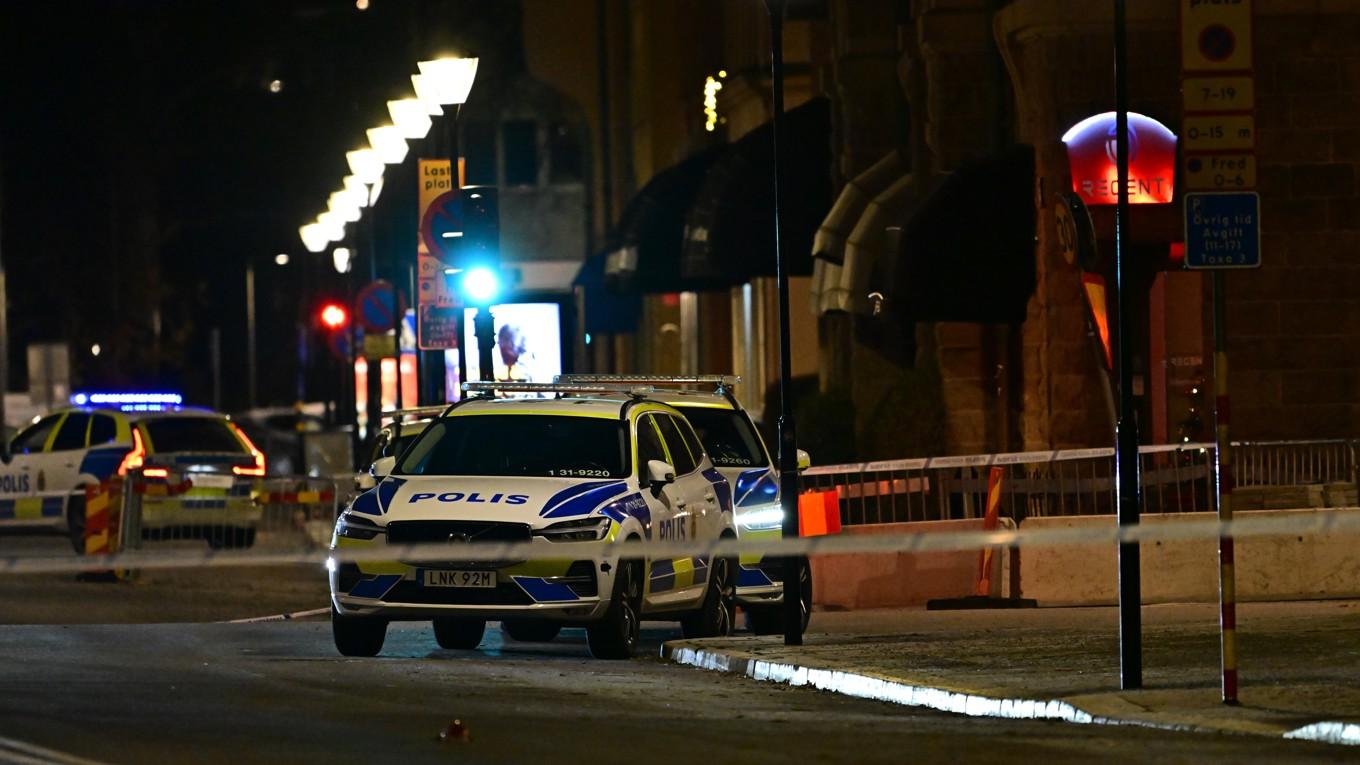 En explosion har skett uppe i ett trapphus i ett flerbostadshus på Kungsholmen i Stockholm. Foto: Magnus Lejhall/TT