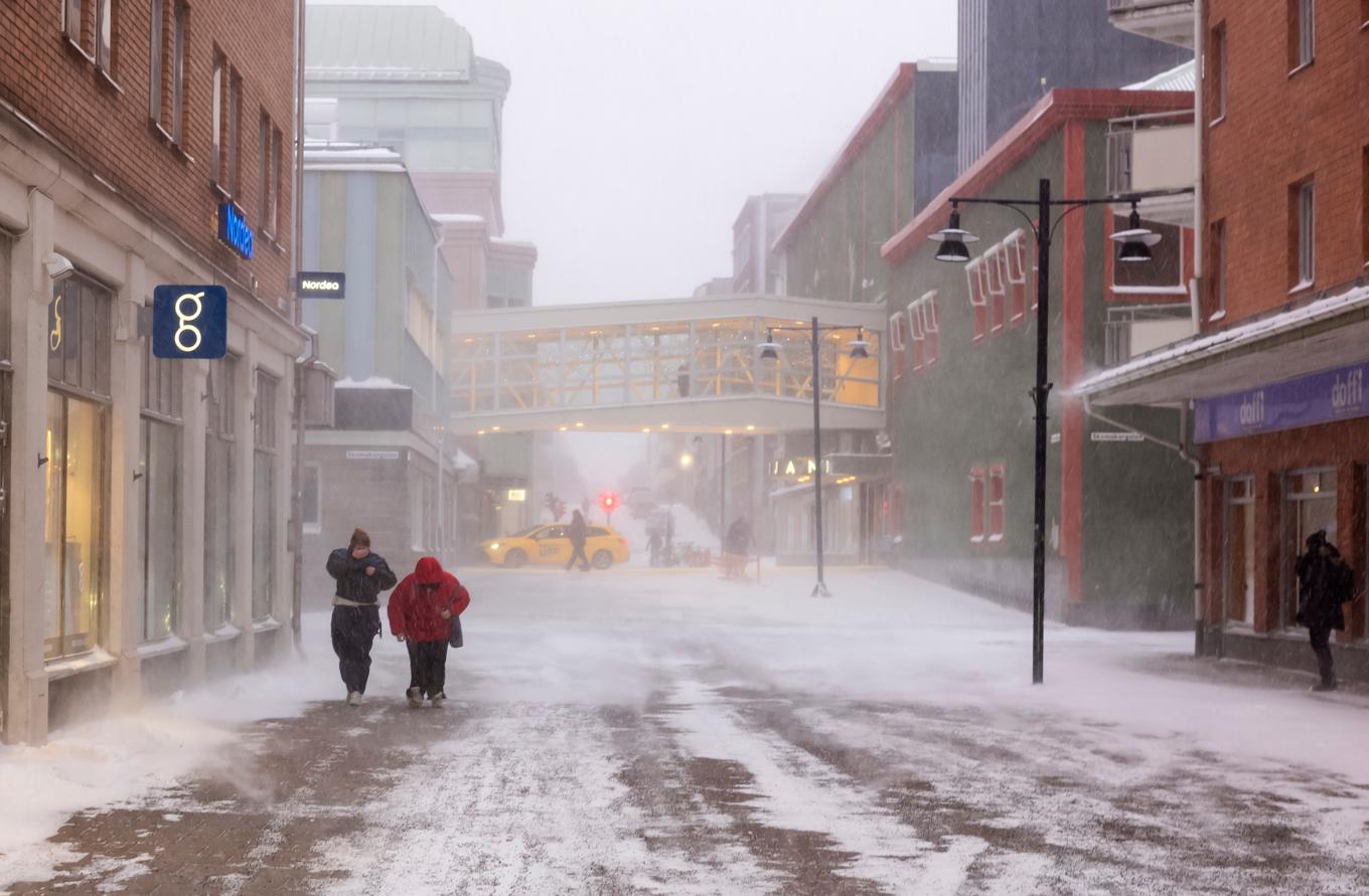 SMHI varnar för snö och ishalka under tisdagen. Arkivbild. Foto: Pär Bäckström/TT