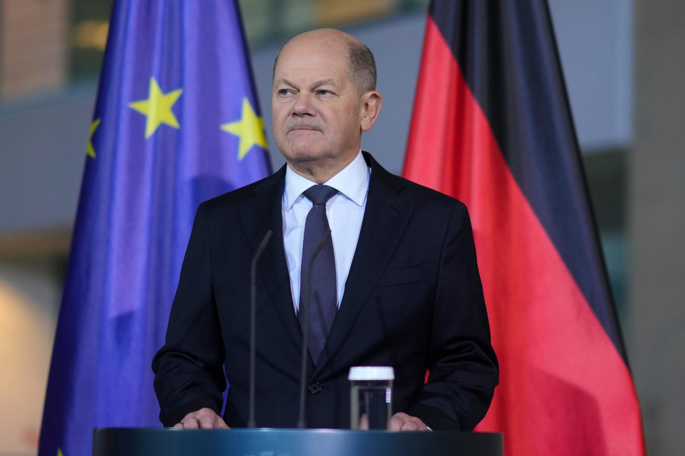 Tysklands förbundskansler Olaf Scholz begär nu en förtroendeomröstning i den tyska regeringen. Foto: Markus Schreiber/AP/TT