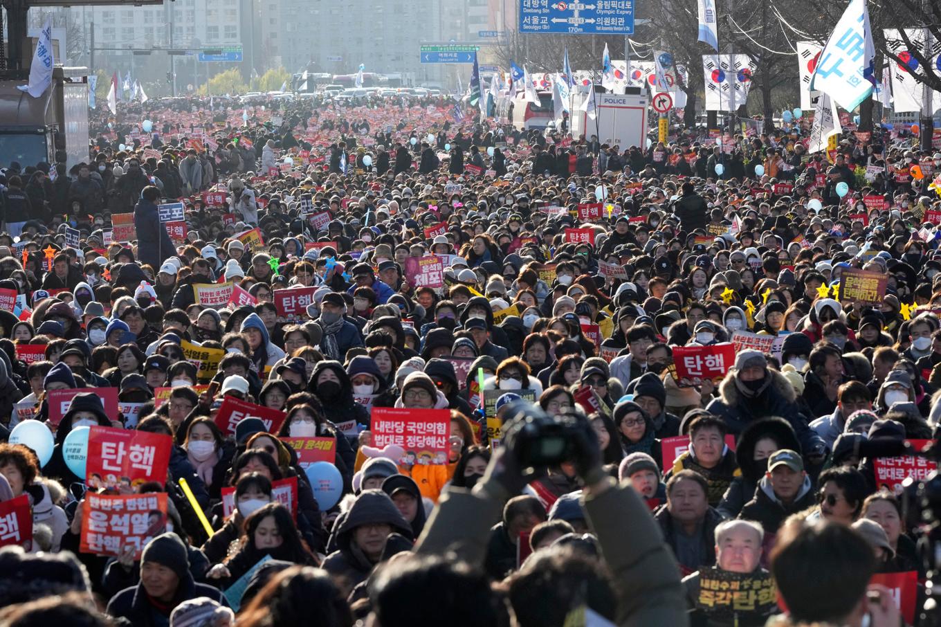 Demonstrationer i Seoul i helgen. Foto: Lee Jin-man/AP/TT