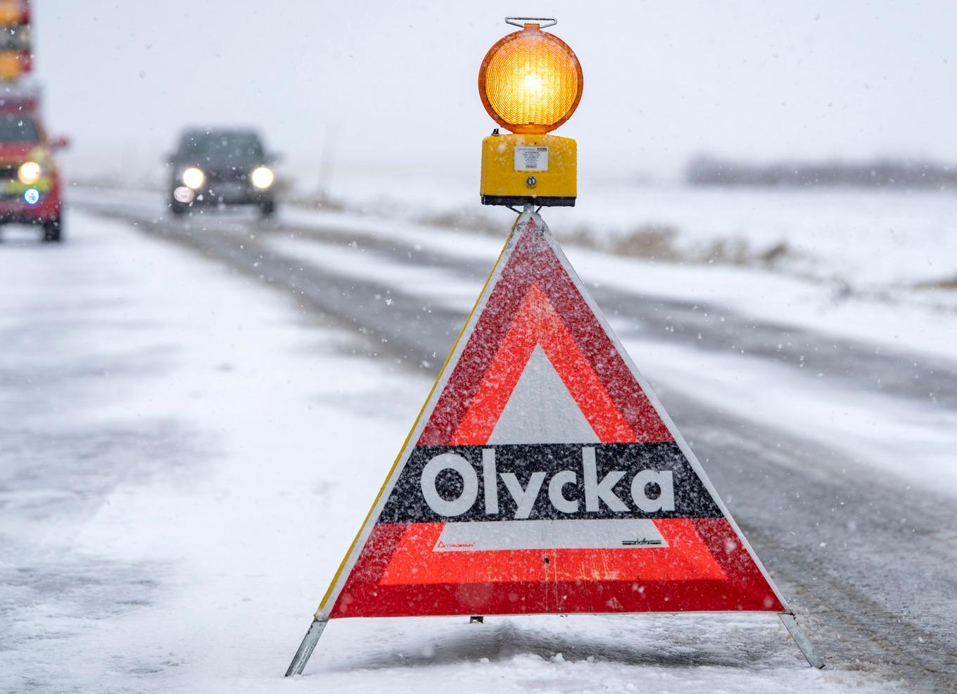 Flera olyckor har inträffat på grund av halt väglag under lördagskvällen och natten. Arkivbild. Foto: Johan Nilsson/TT