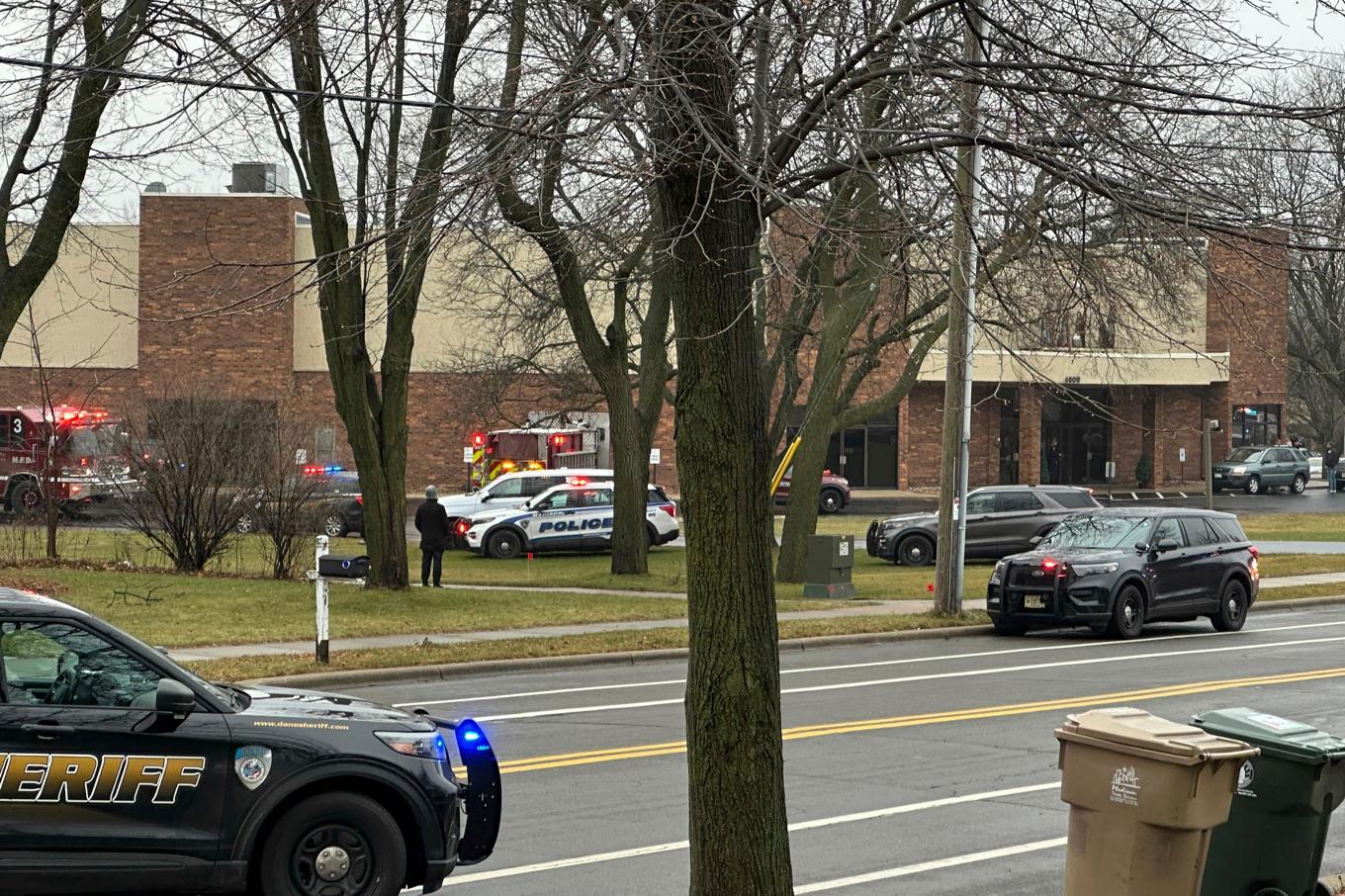 Flera personer sköts vid en skola i staden Madison i Wisconsin på måndagen. Foto: Scott Bauer/AP/TT